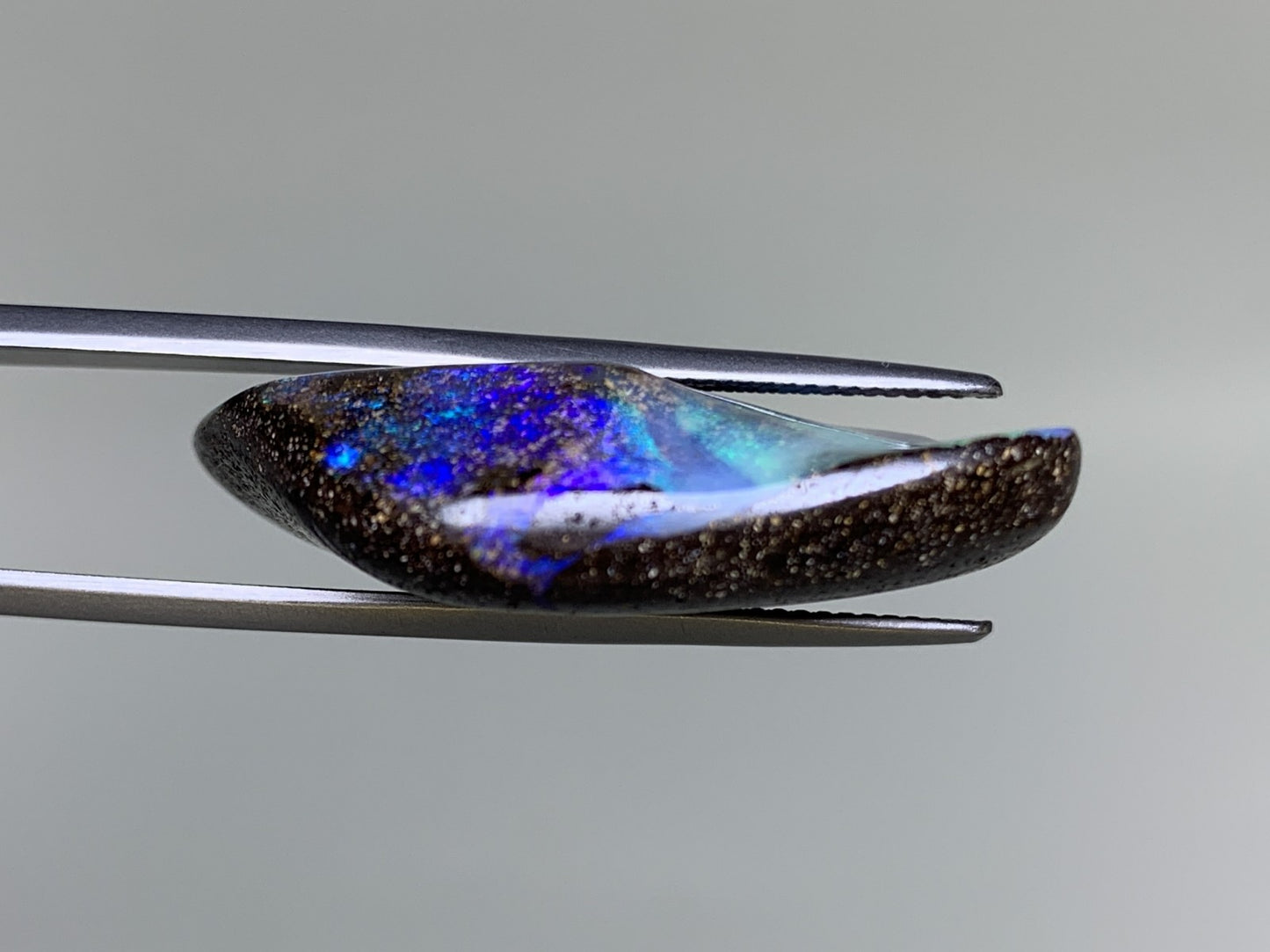 ボルダーオパール 54.968ct 宝石ソーティング付き  29.7㎜×25.6㎜×8.9㎜  ルース（ 裸石 ） 4051Y