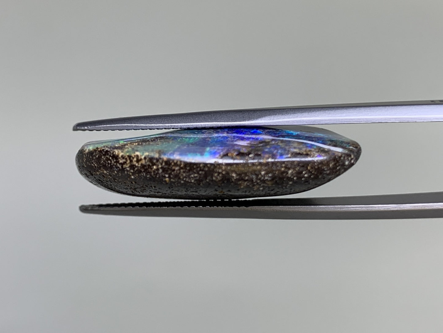 ボルダーオパール 54.968ct 宝石ソーティング付き  29.7㎜×25.6㎜×8.9㎜  ルース（ 裸石 ） 4051Y