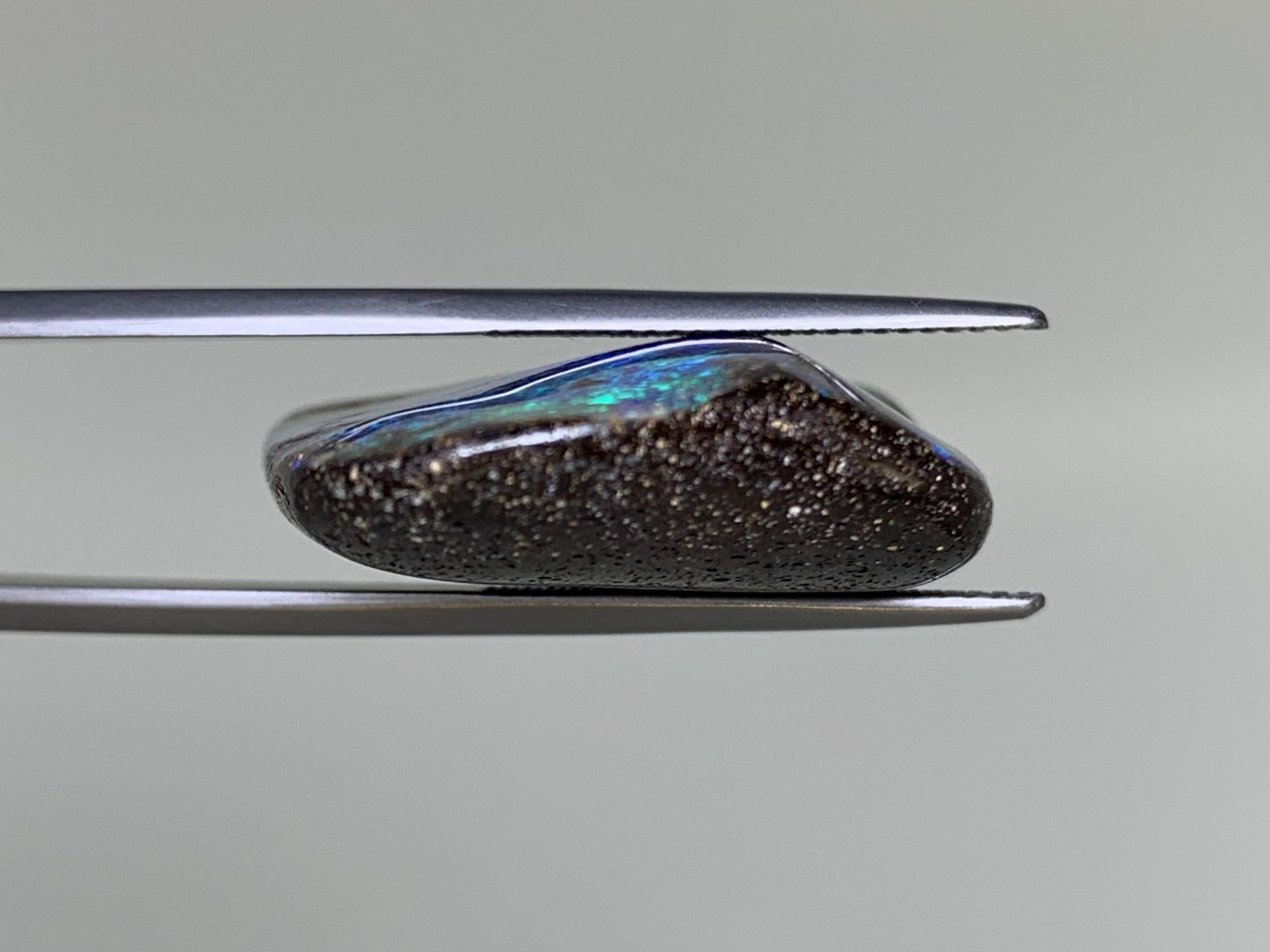 ボルダーオパール 54.968ct 宝石ソーティング付き  29.7㎜×25.6㎜×8.9㎜  ルース（ 裸石 ） 4051Y