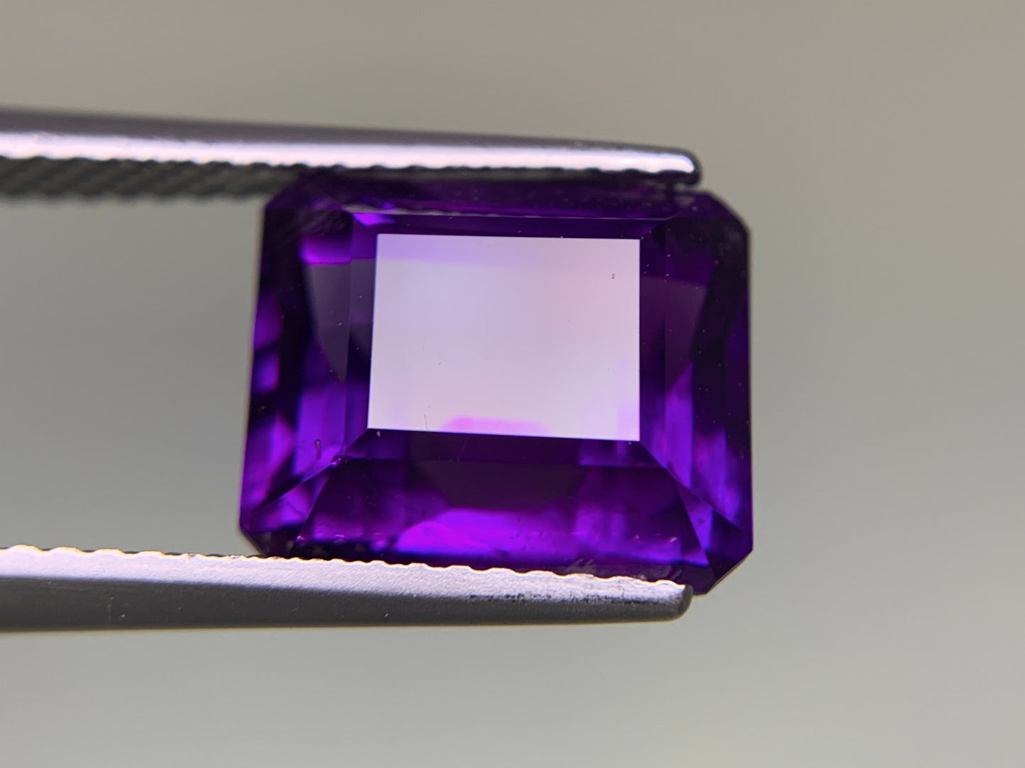 アメシスト 4.991ct 宝石ソーティング付き  10.9㎜×9.2㎜×7.2㎜  ルース（ 裸石 ） 3215Y