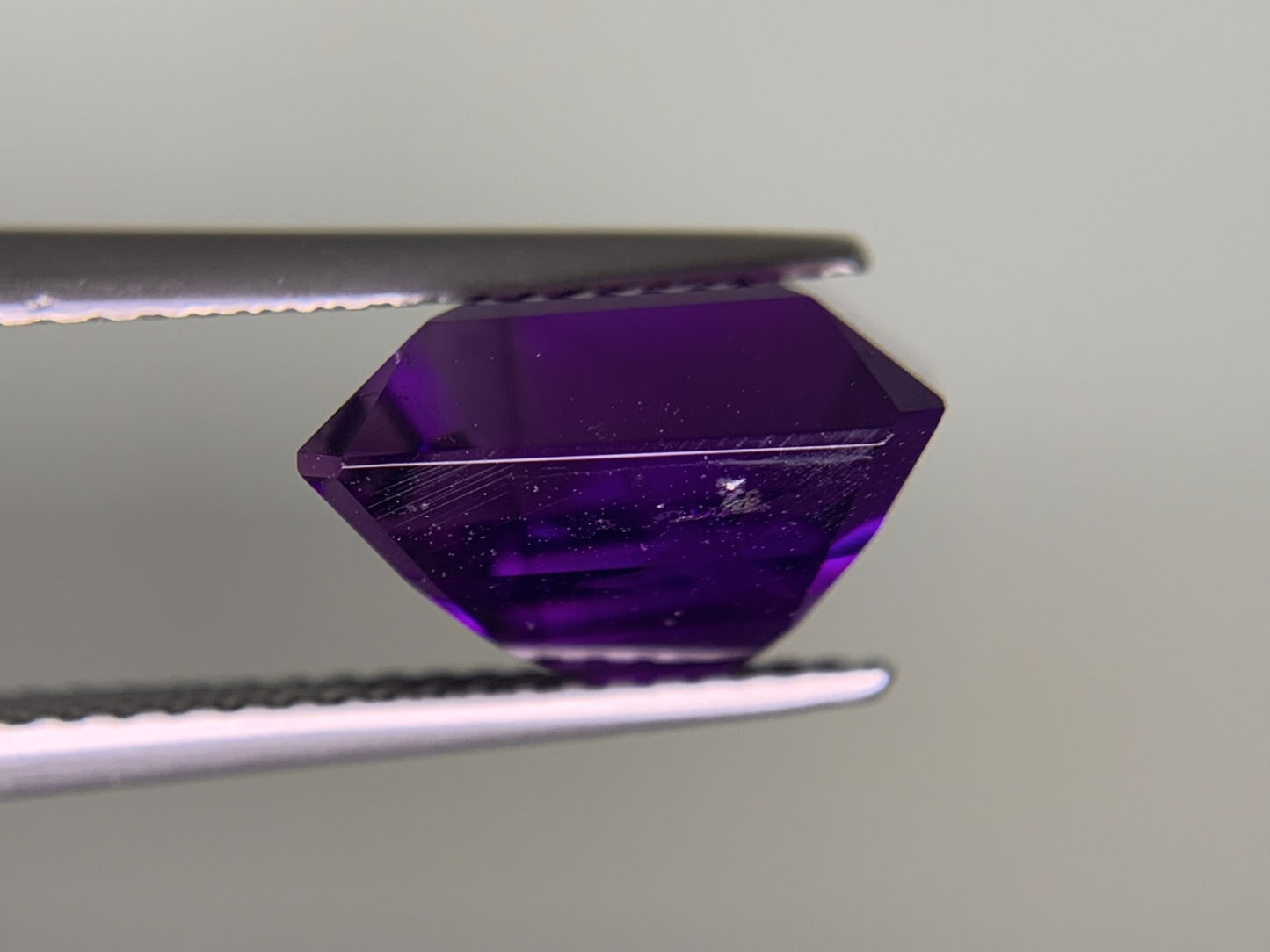 アメシスト 4.991ct 宝石ソーティング付き  10.9㎜×9.2㎜×7.2㎜  ルース（ 裸石 ） 3215Y