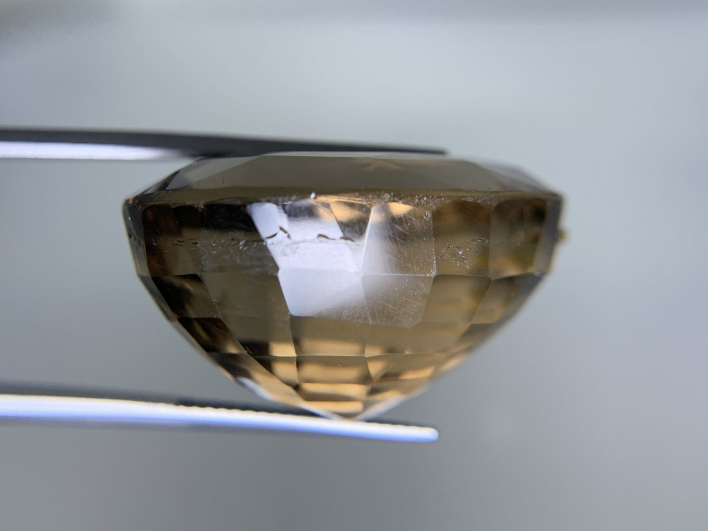 スモーキークォーツ 天然 76.564ct 宝石ソーティング付き 28.3㎜×24.5㎜×17.1㎜ ルース（ 裸石 ） 8323Y