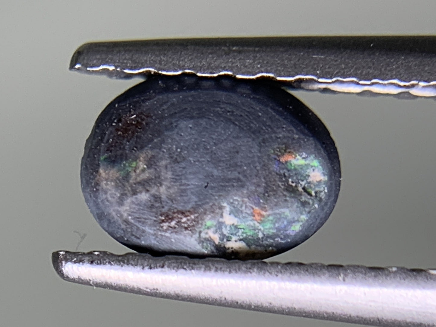 ブラックオパール 天然 0.287ct カン有り 宝石ソーティング付き 5.7㎜×4.3㎜×1.7㎜ ルース（ 裸石 ） 6126Y
