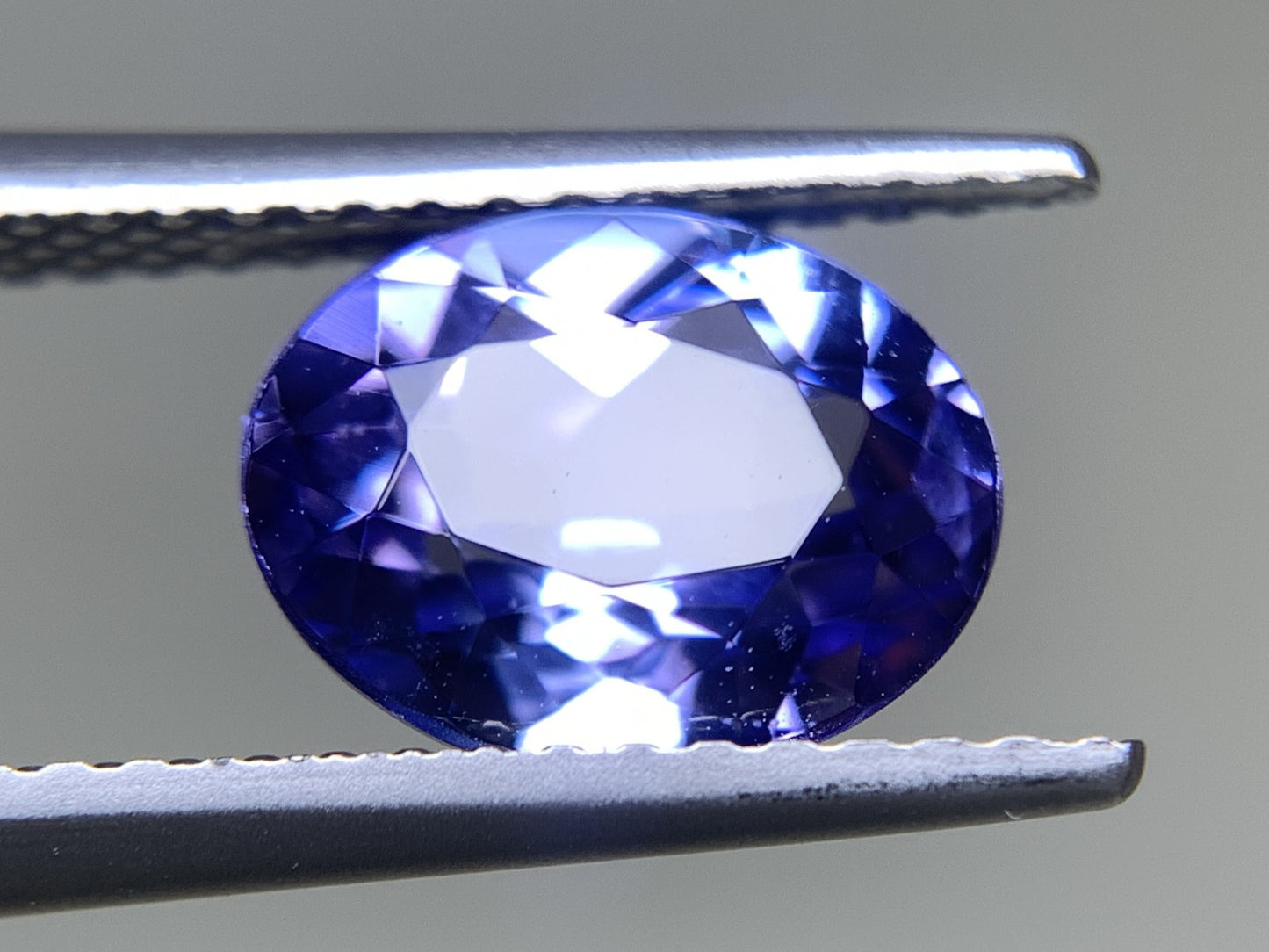 タンザナイト 天然 2.086ct 宝石ソーティング付き 9.0㎜×7.0㎜×4.5㎜ ルース（ 裸石 ） 7153Y