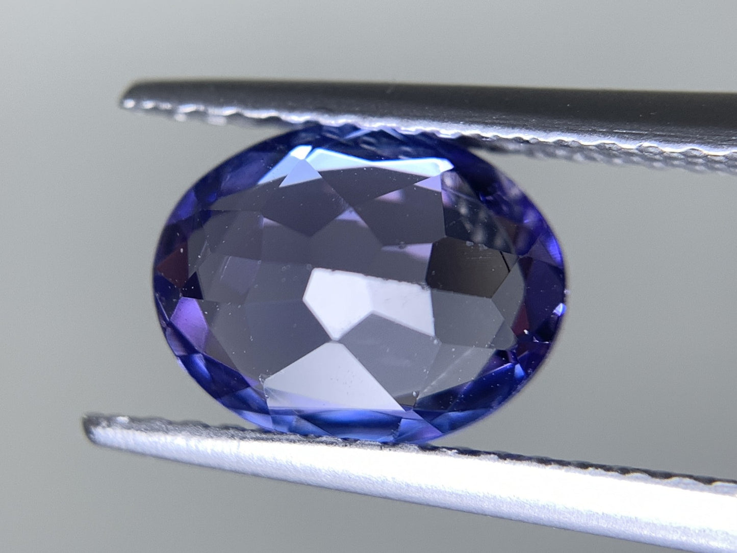 タンザナイト 天然 2.086ct 宝石ソーティング付き 9.0㎜×7.0㎜×4.5㎜ ルース（ 裸石 ） 7153Y