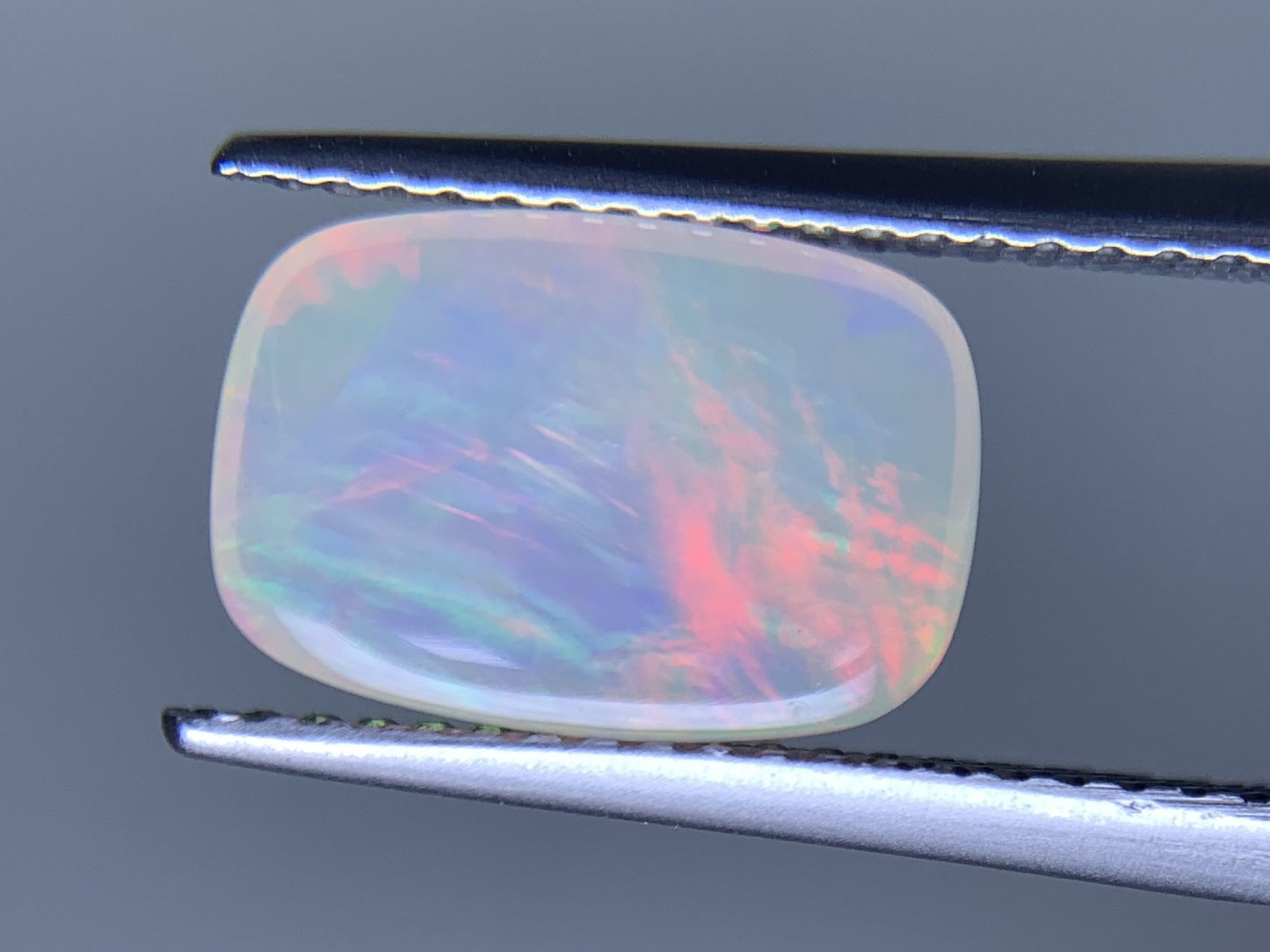 オパール 天然  2.107ct  宝石ソーティング付き  11.4㎜×7.8㎜×4.0㎜  ルース（ 裸石 ）  5165Y
