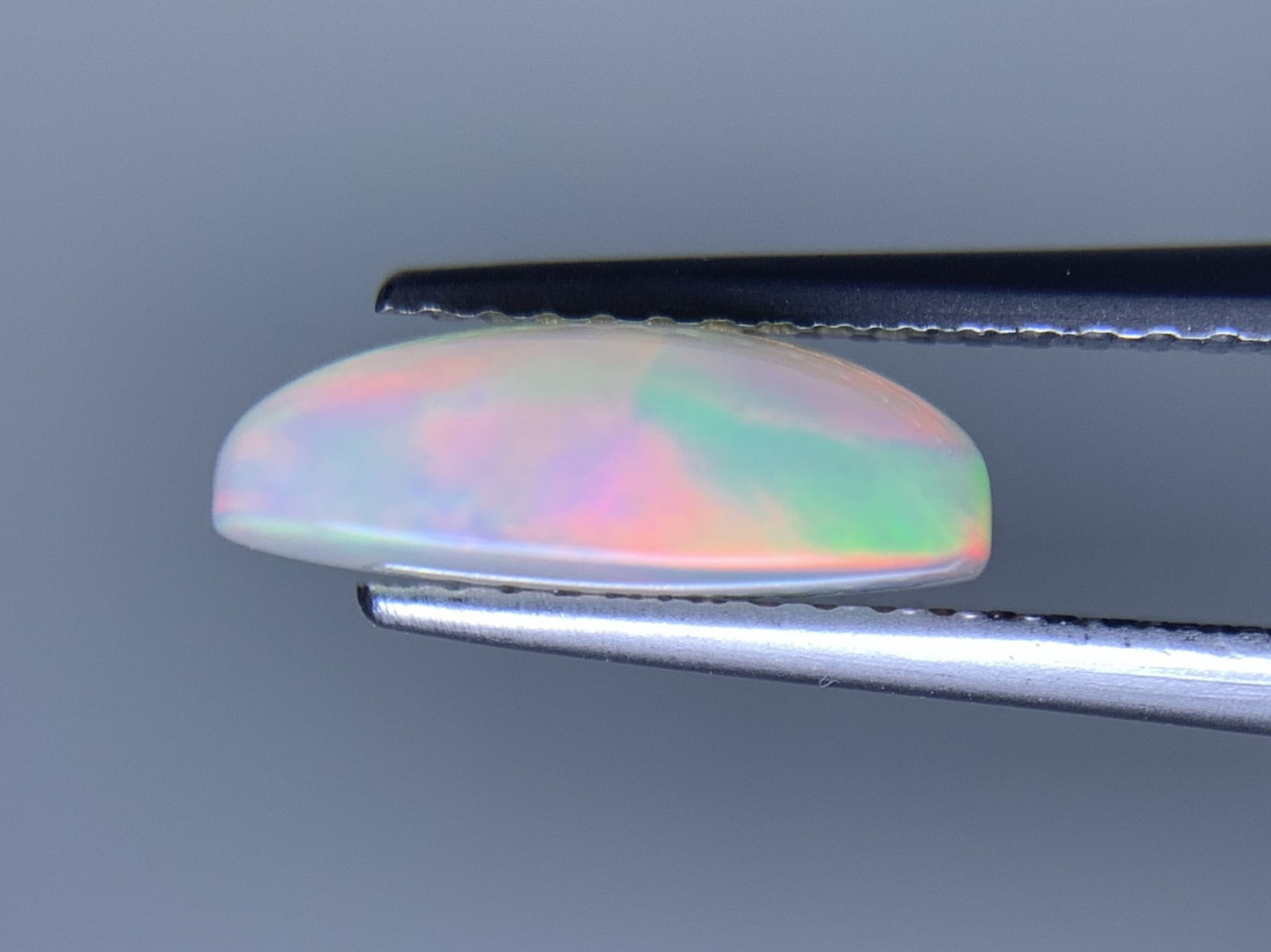 オパール 天然  2.107ct  宝石ソーティング付き  11.4㎜×7.8㎜×4.0㎜  ルース（ 裸石 ）  5165Y
