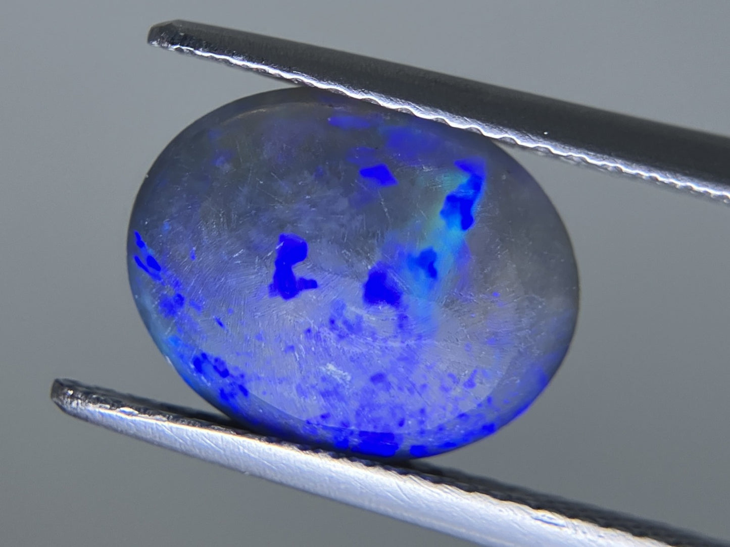 ブラックオパール 2.791ct 中央宝石ソーティング付き 11.2㎜×8.9㎜×5.0㎜ ルース（ 裸石 ） 3529YY