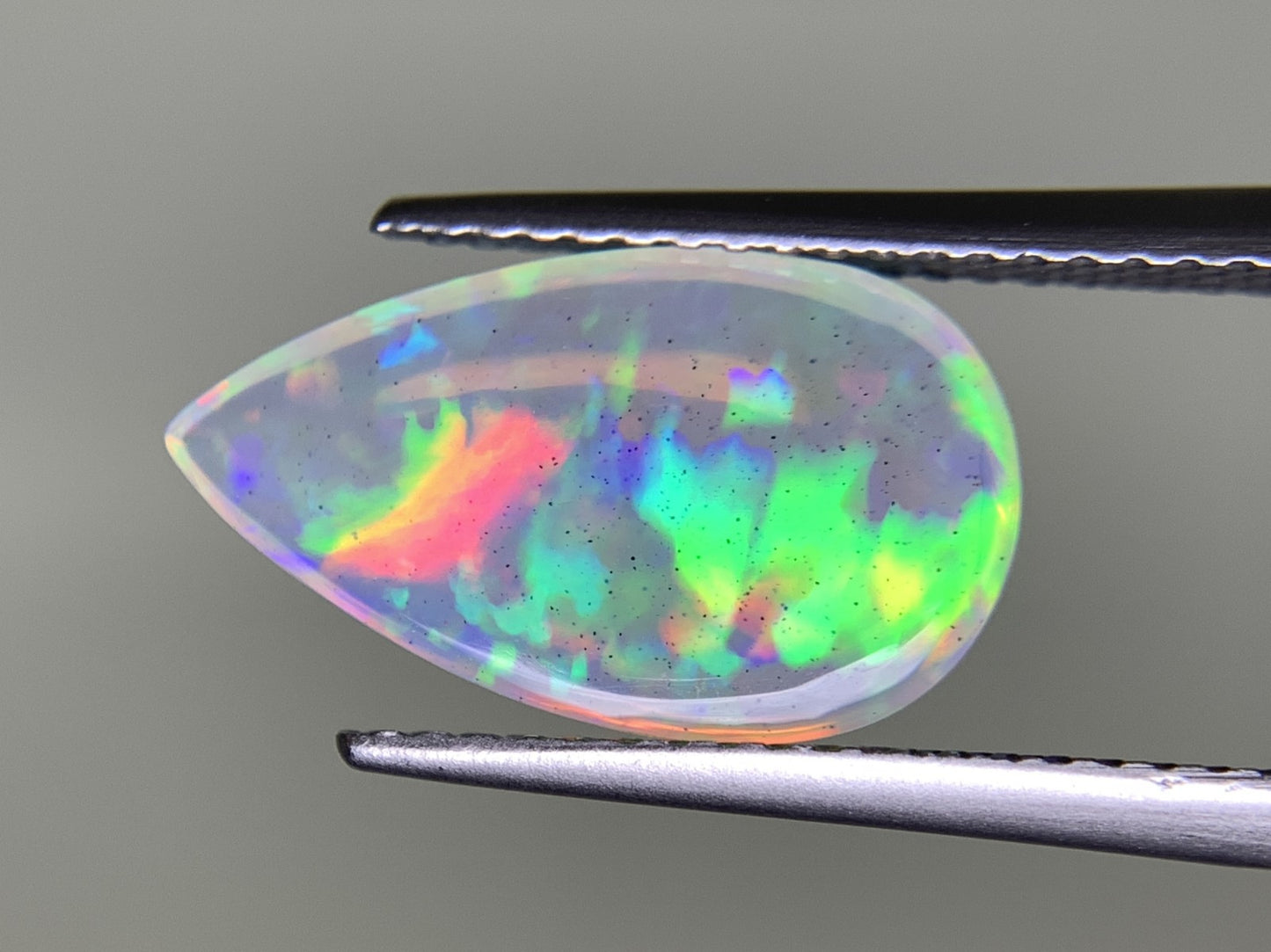 オパール 2.320ct  宝石ソーティング付き  14.9㎜×8.6㎜×3.7㎜  天然 ルース（ 裸石 ） 4537Y