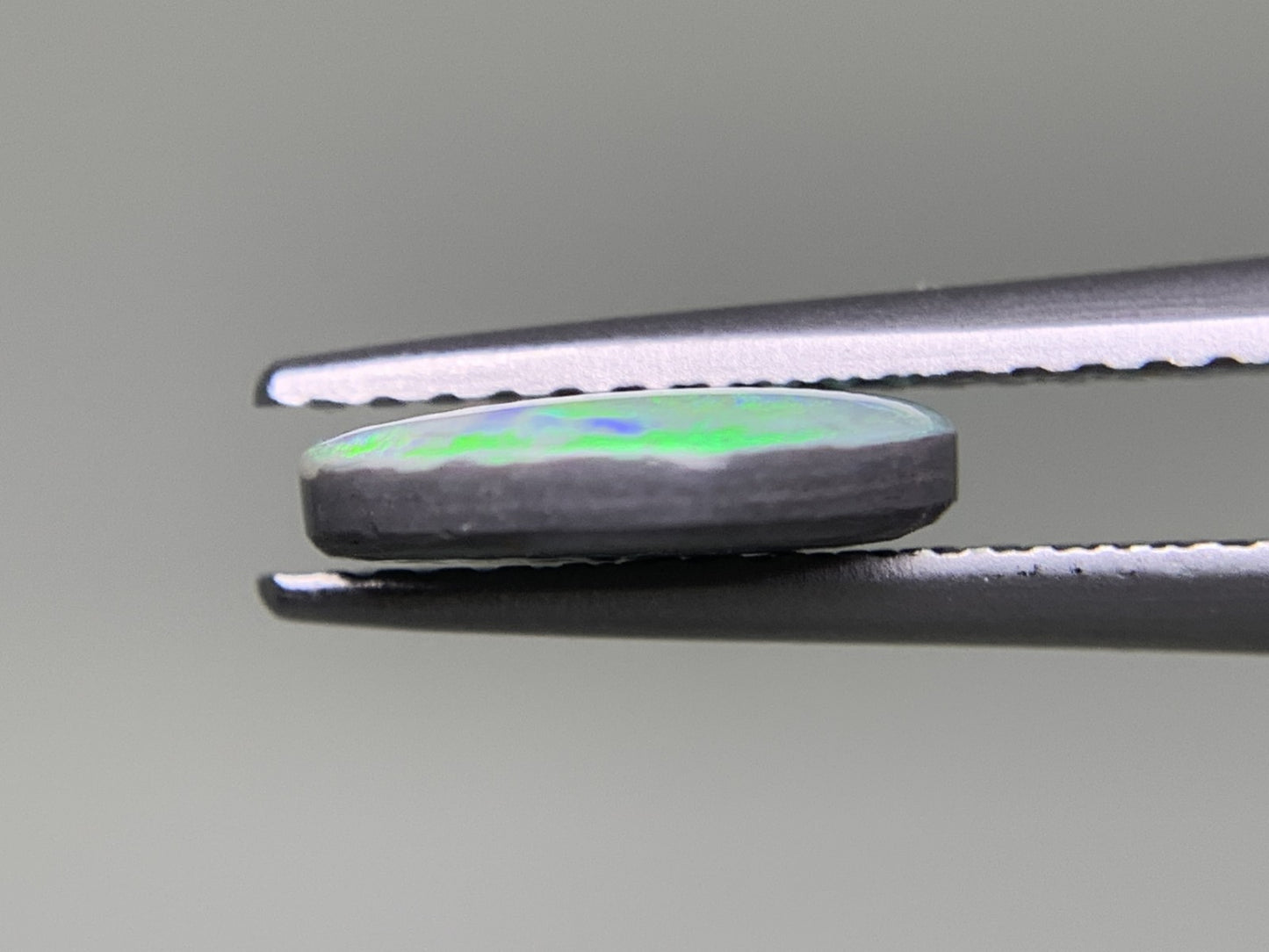 ブラックオパール 天然 1.031ct 宝石ソーティング付き 9.2㎜×7.1㎜×2.2㎜ ルース（ 裸石 ） 6359Y