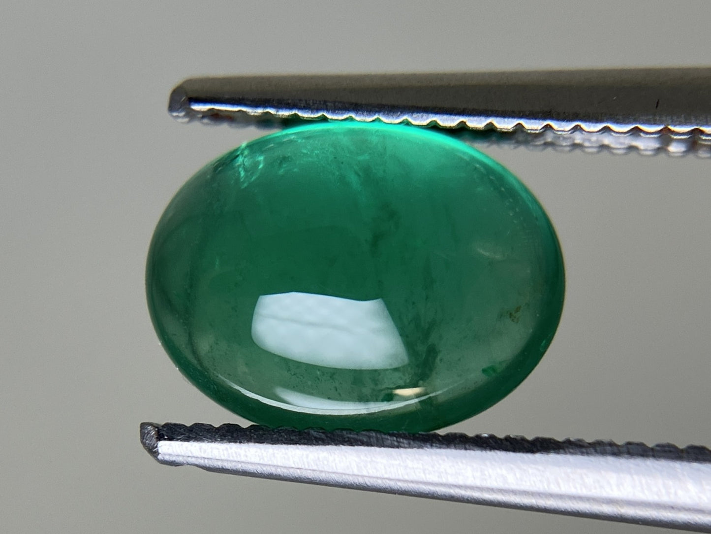 エメラルド  天然  1.956ct  中央宝石ソーティング付き 9.1㎜×6.9㎜×4.4㎜   天然 ルース（ 裸石 ） 5845YY