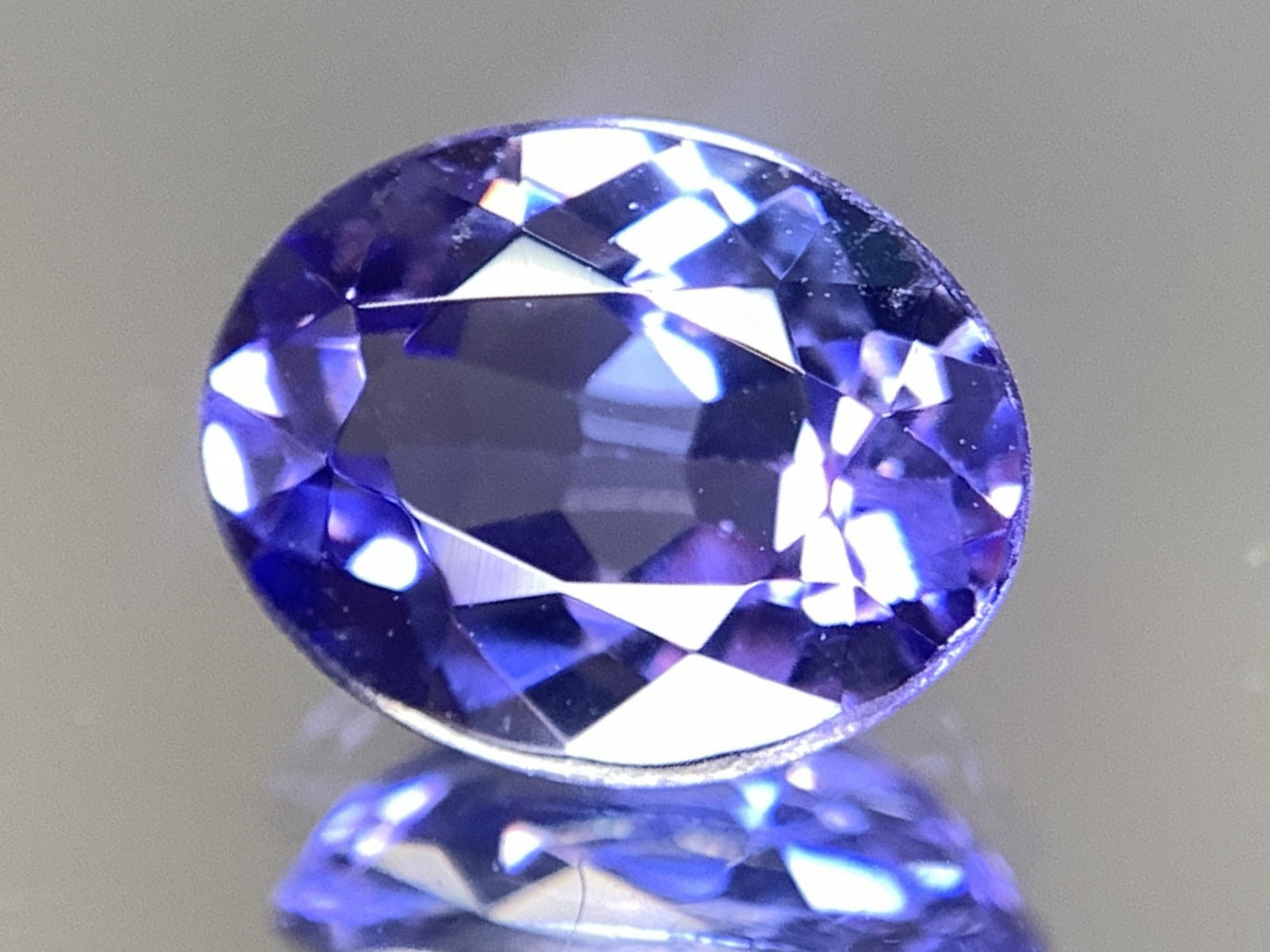 タンザナイト 天然 2.086ct 宝石ソーティング付き 9.0㎜×7.0㎜×4.5㎜ ルース（ 裸石 ） 7153Y