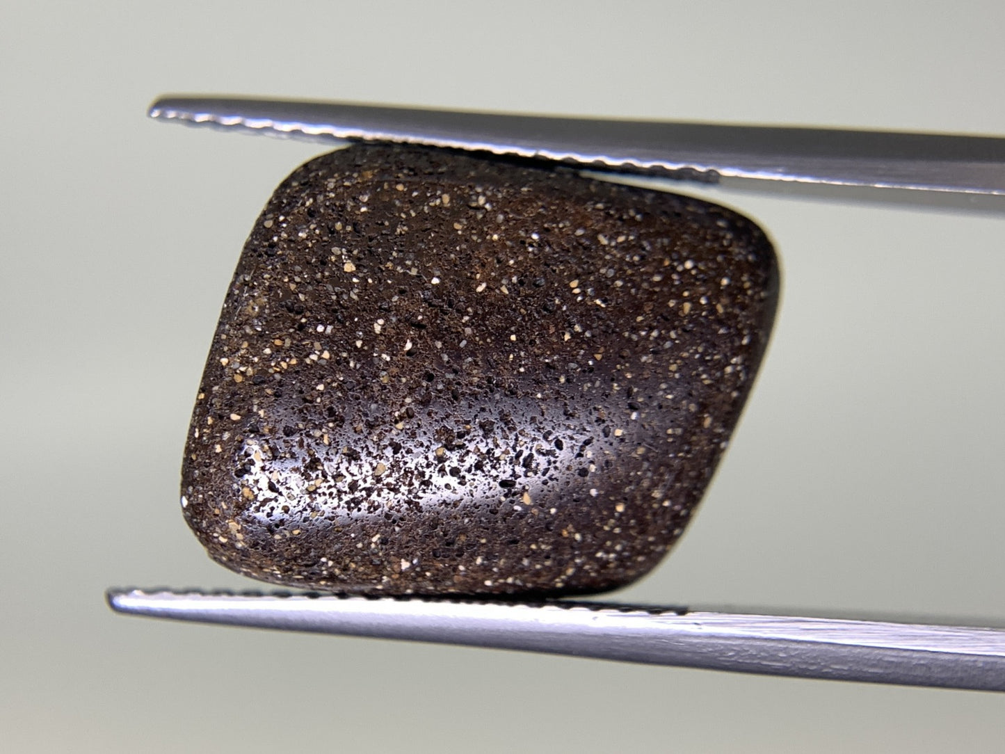 ボルダーオパール 8.803ct  宝石ソーティング付き  15.0㎜×12.9㎜×4.9㎜  天然 ルース（ 裸石 ） 4671Y