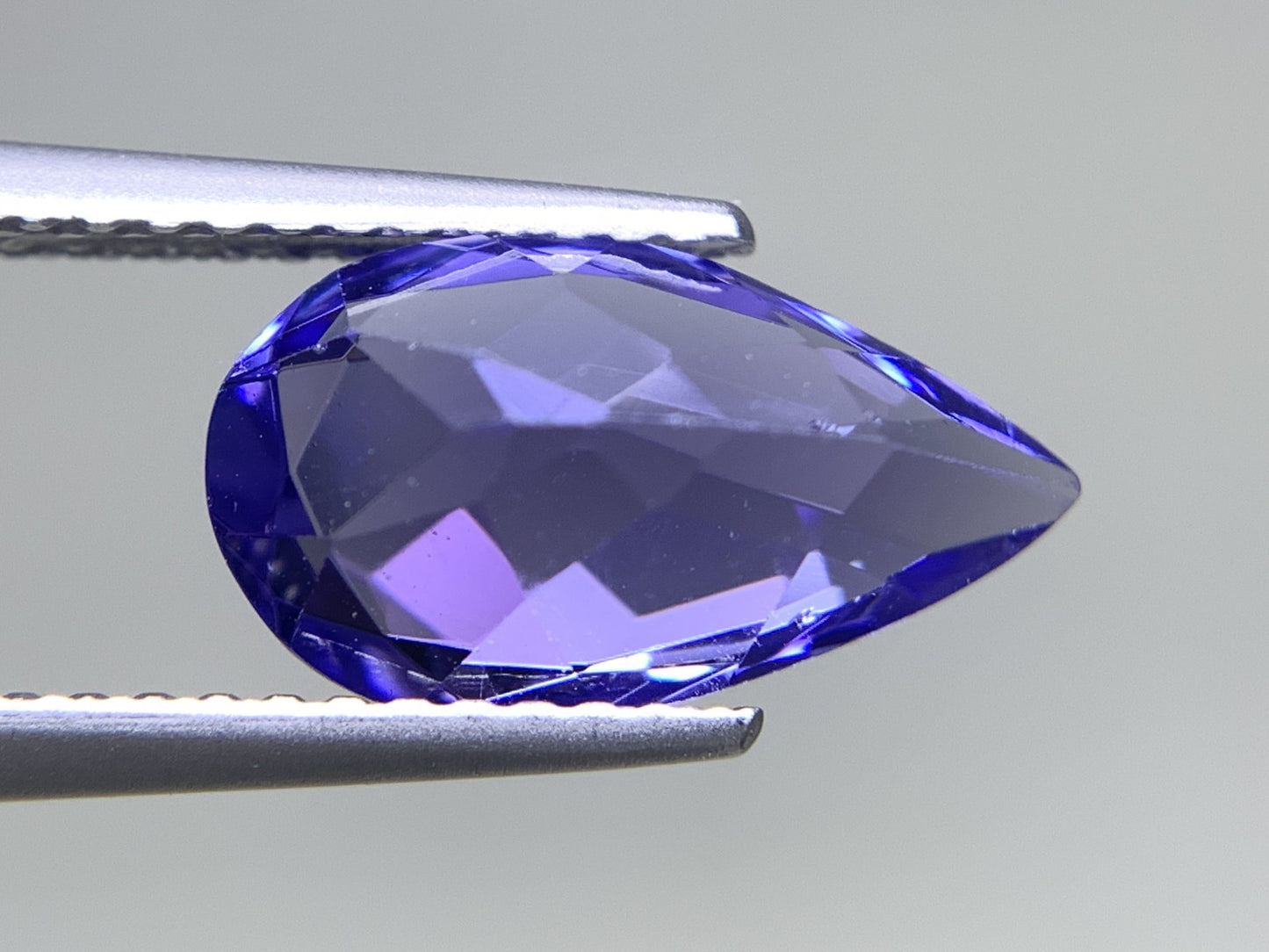 タンザナイト 天然 2.666ct 宝石ソーティング付き 12.2㎜×6.8㎜×4.8㎜ ルース（ 裸石 ） 7150Y