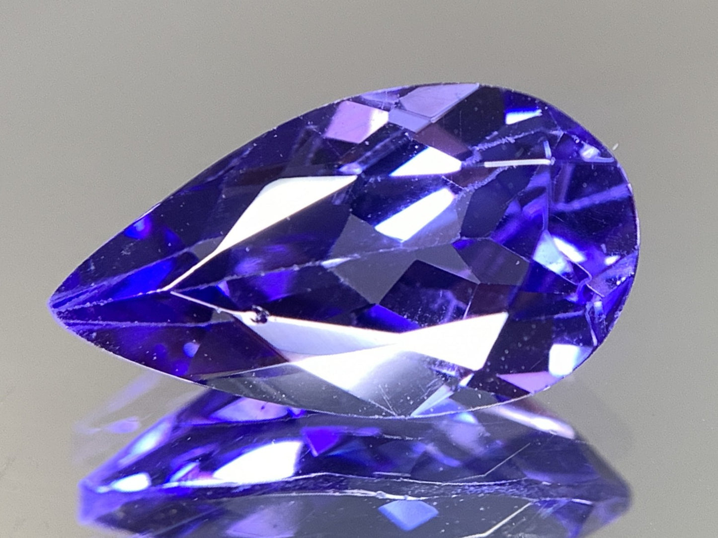 タンザナイト 天然 2.666ct 宝石ソーティング付き 12.2㎜×6.8㎜×4.8㎜ ルース（ 裸石 ） 7150Y