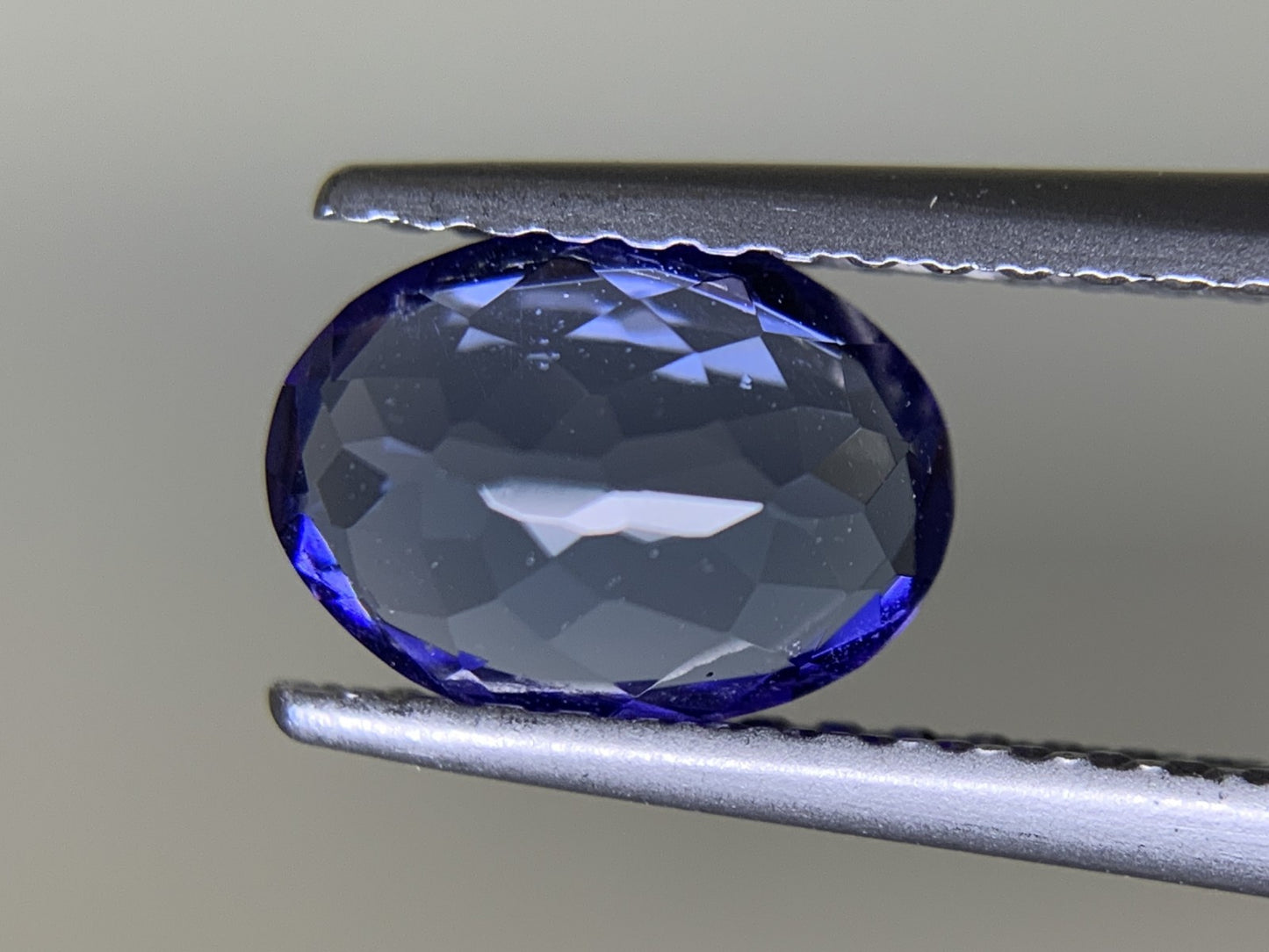 タンザナイト 1.252ct 宝石ソーティング付き  7.9㎜×5.8㎜×3.3㎜  ルース（ 裸石 ） 3195Y