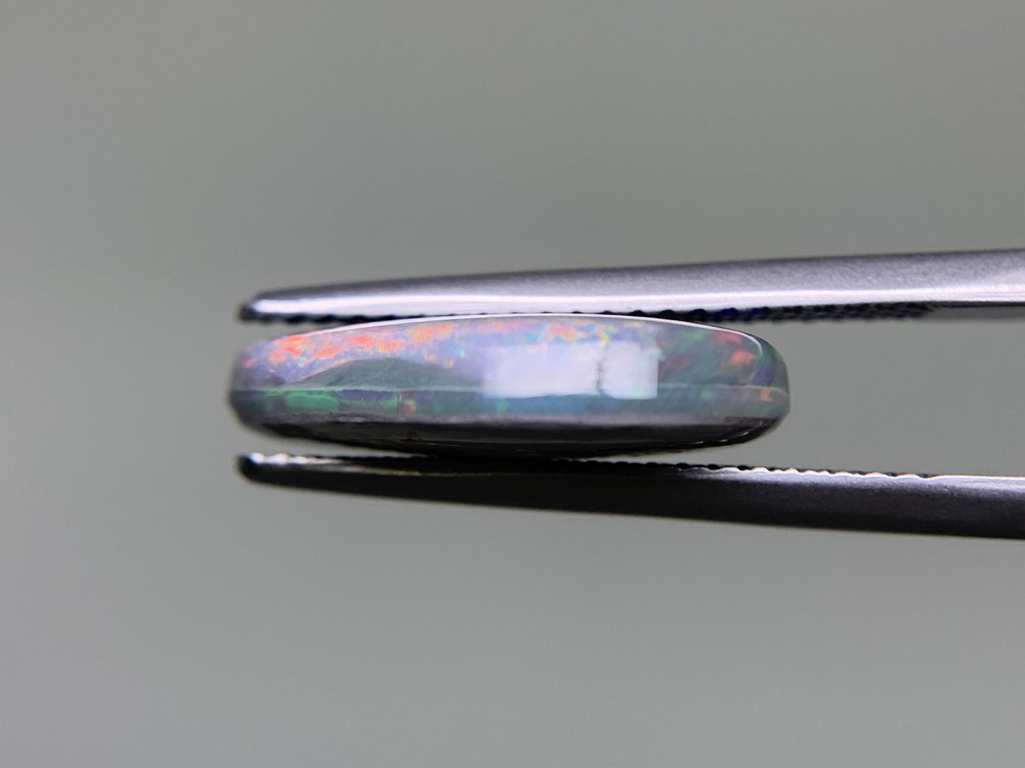 ブラックオパール 5.287ct  中央宝石ソーティング付き  16.7㎜×11.9㎜×4.1㎜  ルース（ 裸石 ） 4032Y
