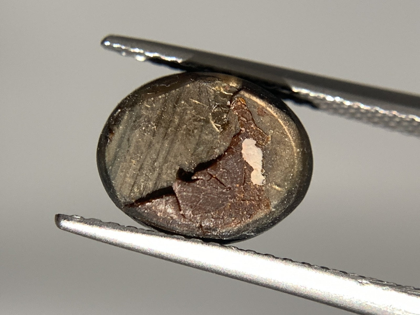 ブラックスターサファイア 天然  5.401ct  宝石ソーティング付き  10.2㎜×8.0㎜×5.5㎜  ルース（ 裸石 ）  5343Y