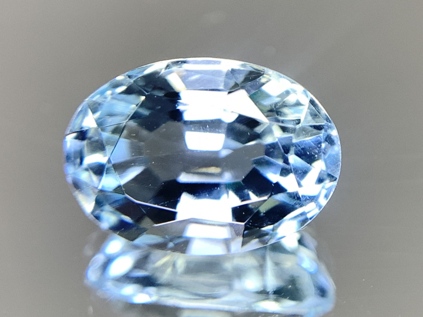 アクアマリン 天然 3.770ct 宝石ソーティング付き 11.6㎜×8.2㎜×6.6㎜ ルース（ 裸石 ） 7155Y