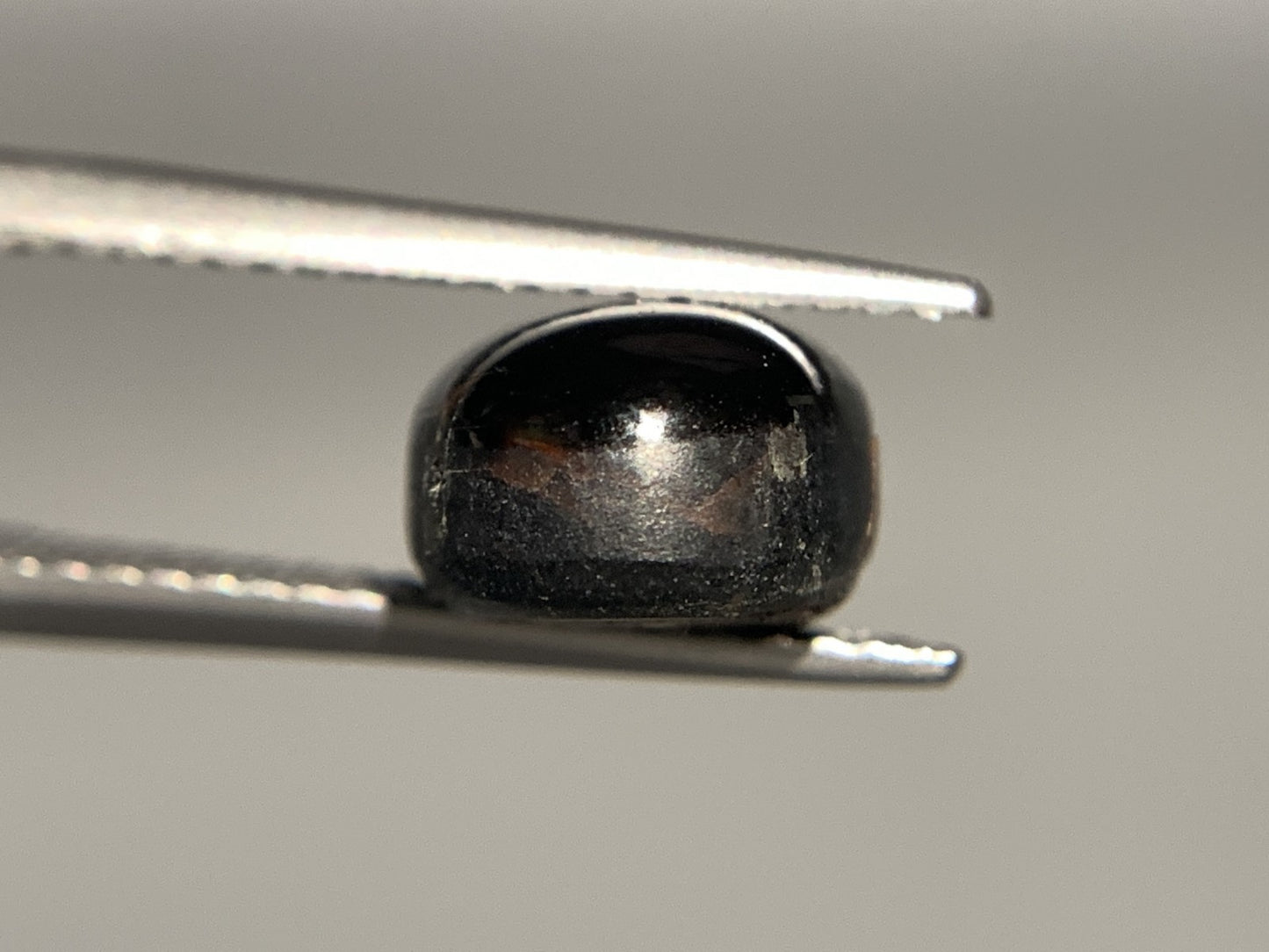 ブラックスターサファイア 天然  5.401ct  宝石ソーティング付き  10.2㎜×8.0㎜×5.5㎜  ルース（ 裸石 ）  5343Y