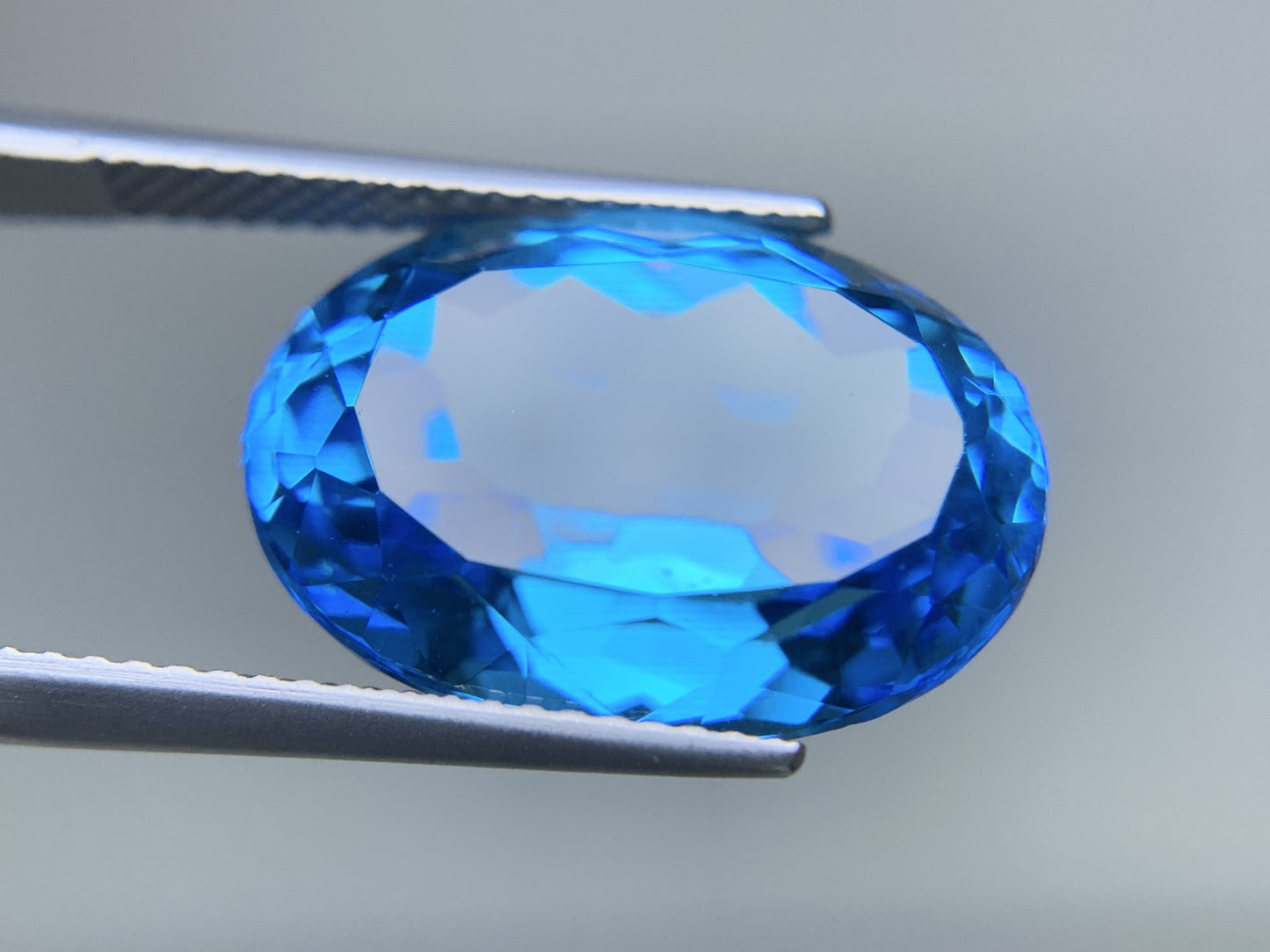 ブルートパーズ 天然 16.161ct 宝石ソーティング付き 17.6㎜×12.7㎜×8.9㎜ ルース（ 裸石 ） 8332Y
