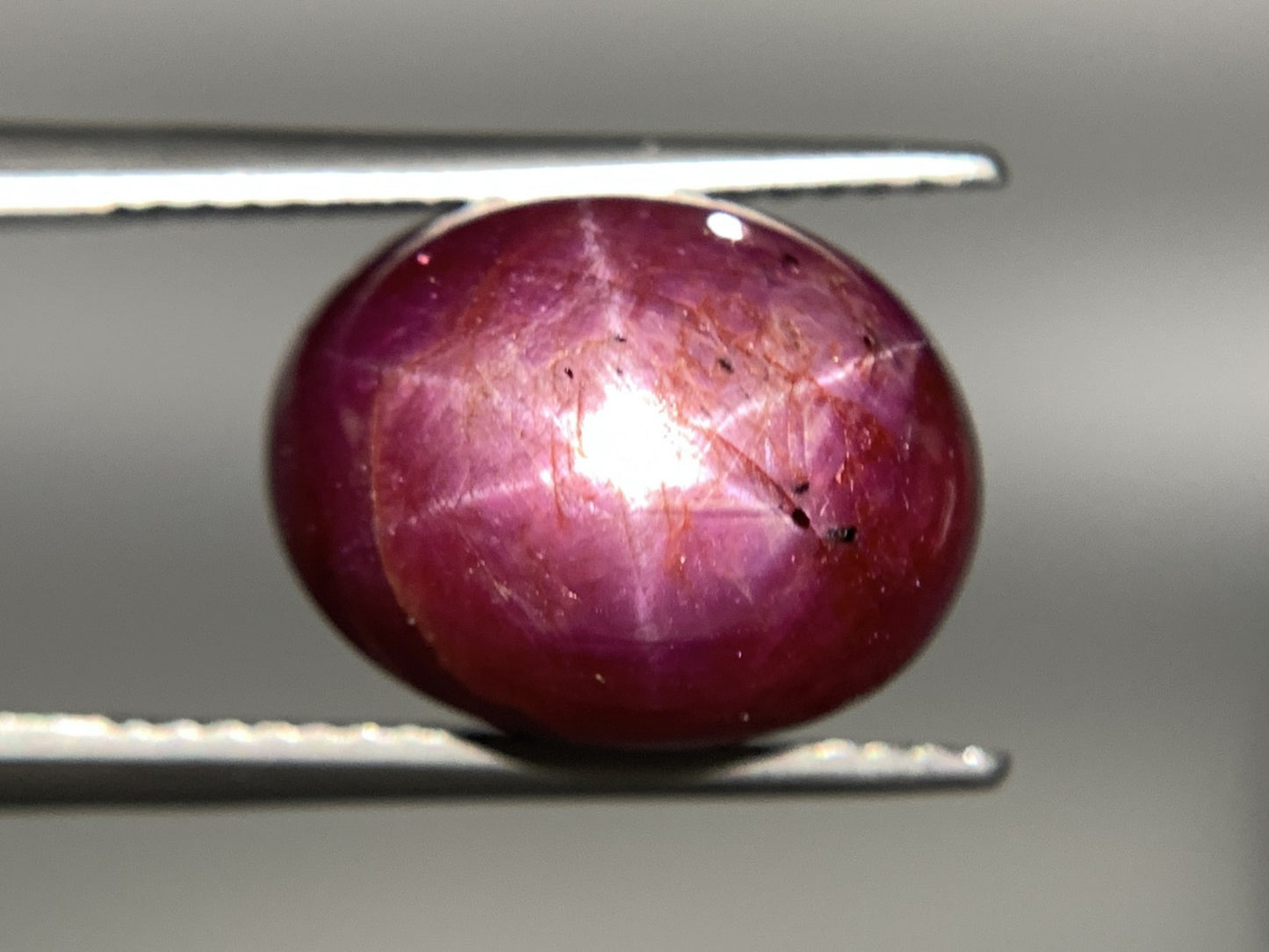 スタールビー 15.479ct  宝石ソーティング付き  13.2㎜×10.4㎜×10.2㎜  天然 ルース（ 裸石 ） 4456Y