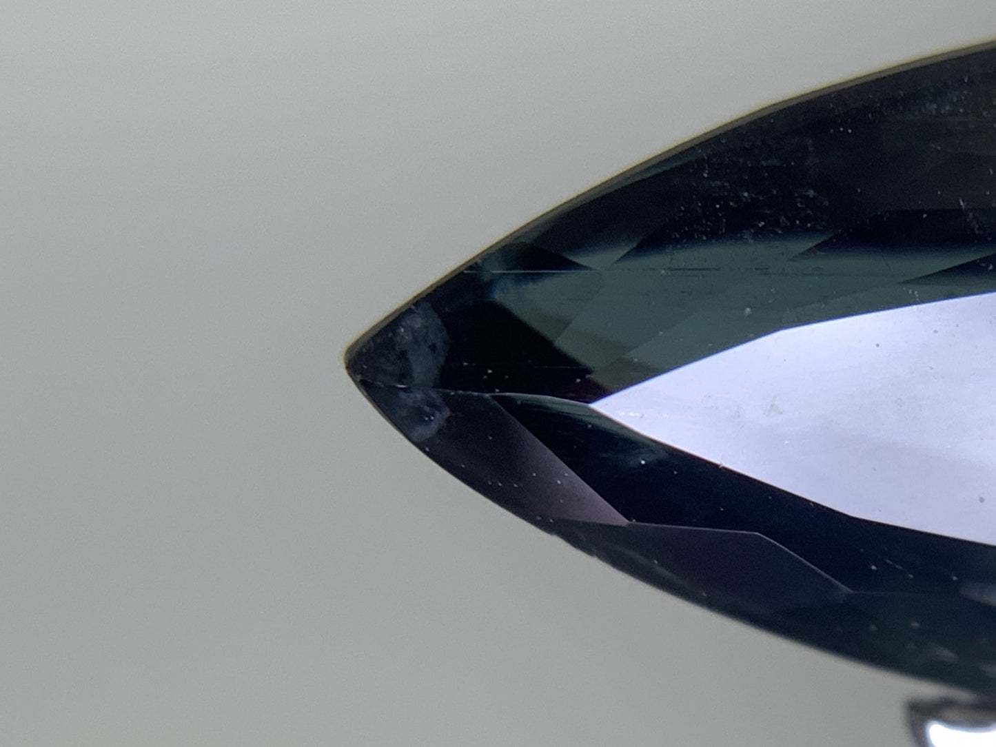 パーティカラードトルマリン 天然 6.878ct 中央宝石ソーティング付き 17.87㎜×9.31㎜×6.31㎜ ルース（ 裸石 ） 7109Y