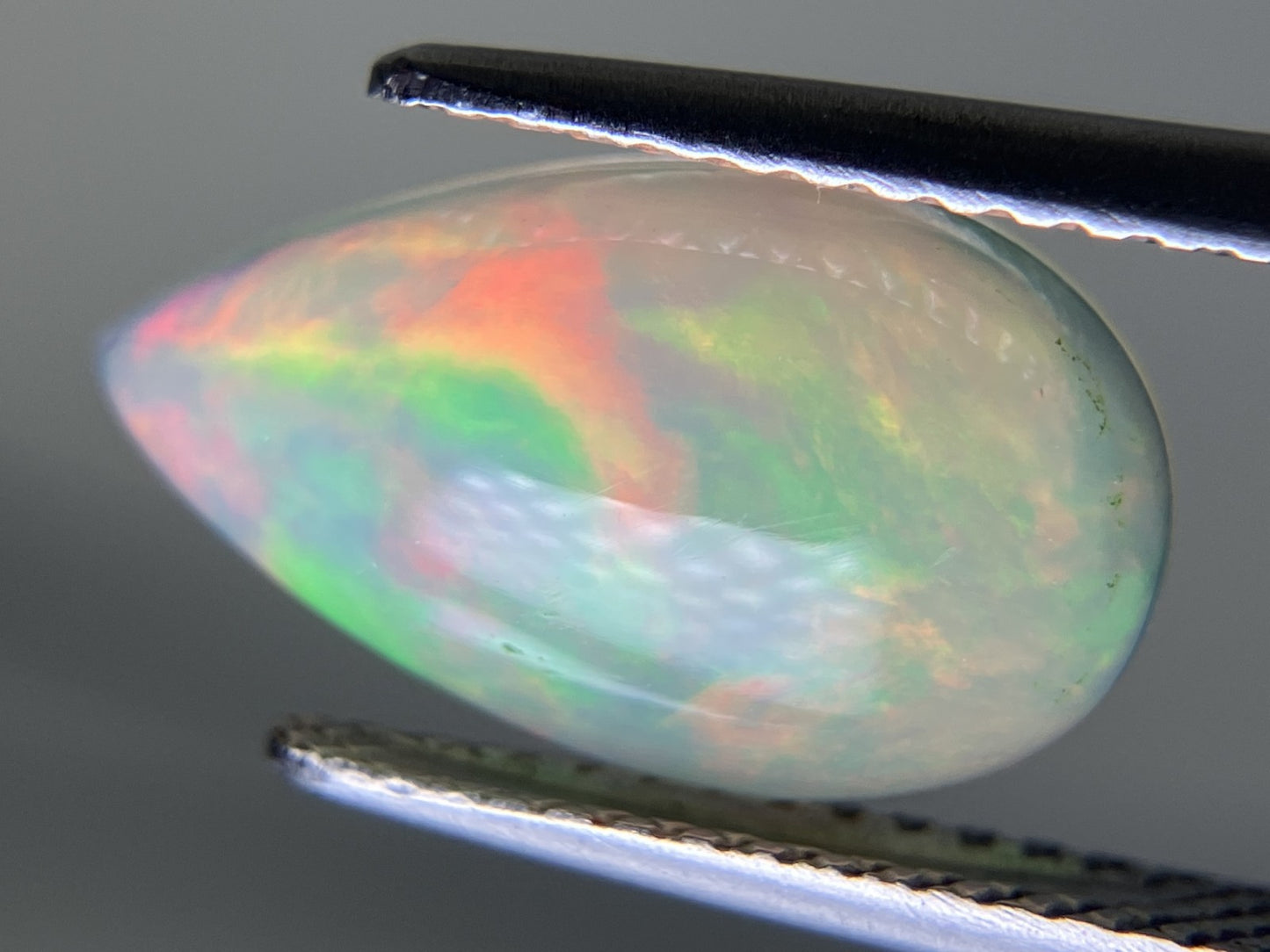 オパール 1.779ct 宝石ソーティング付き  14.1㎜×8.2㎜×3.7㎜  ルース（ 裸石 ） 3484YY
