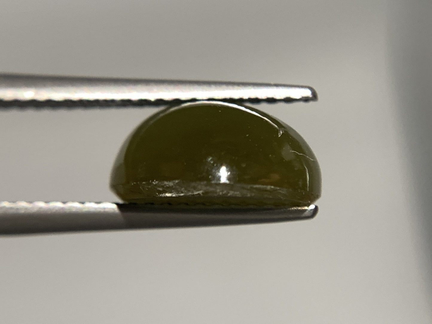ネフライトキャッツアイ 天然 4.480ct 宝石ソーティング付き 10.6㎜×10.0㎜×5.2㎜ ルース（ 裸石 ） 5036Y