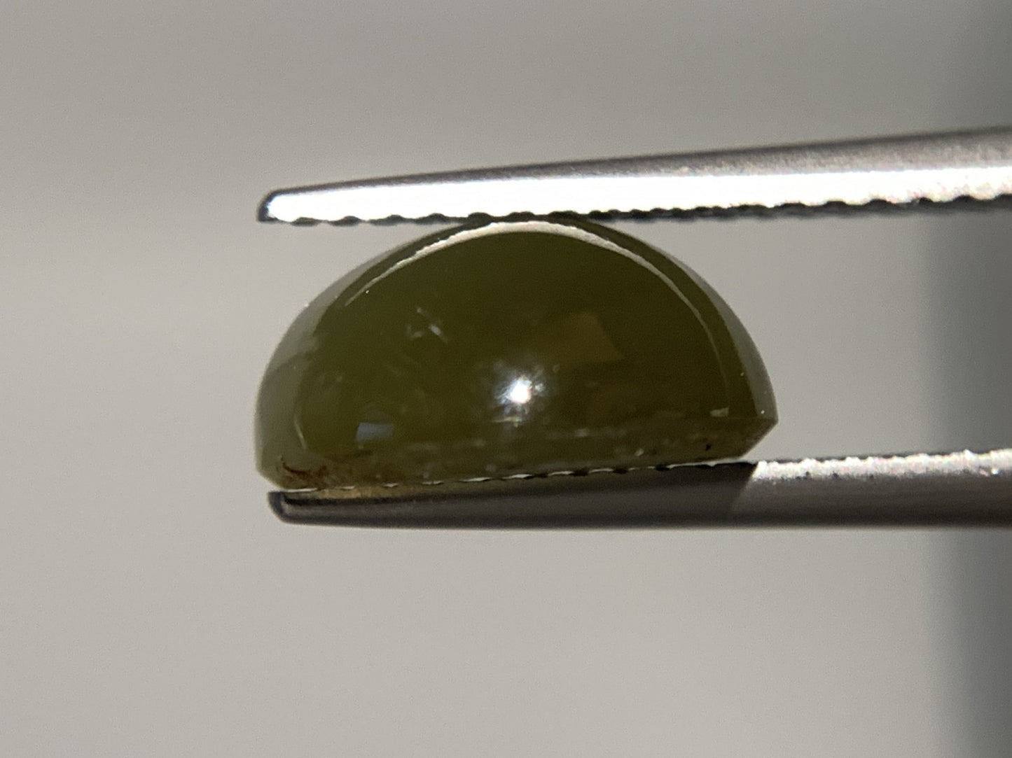 ネフライトキャッツアイ 天然 4.480ct 宝石ソーティング付き 10.6㎜×10.0㎜×5.2㎜ ルース（ 裸石 ） 5036Y
