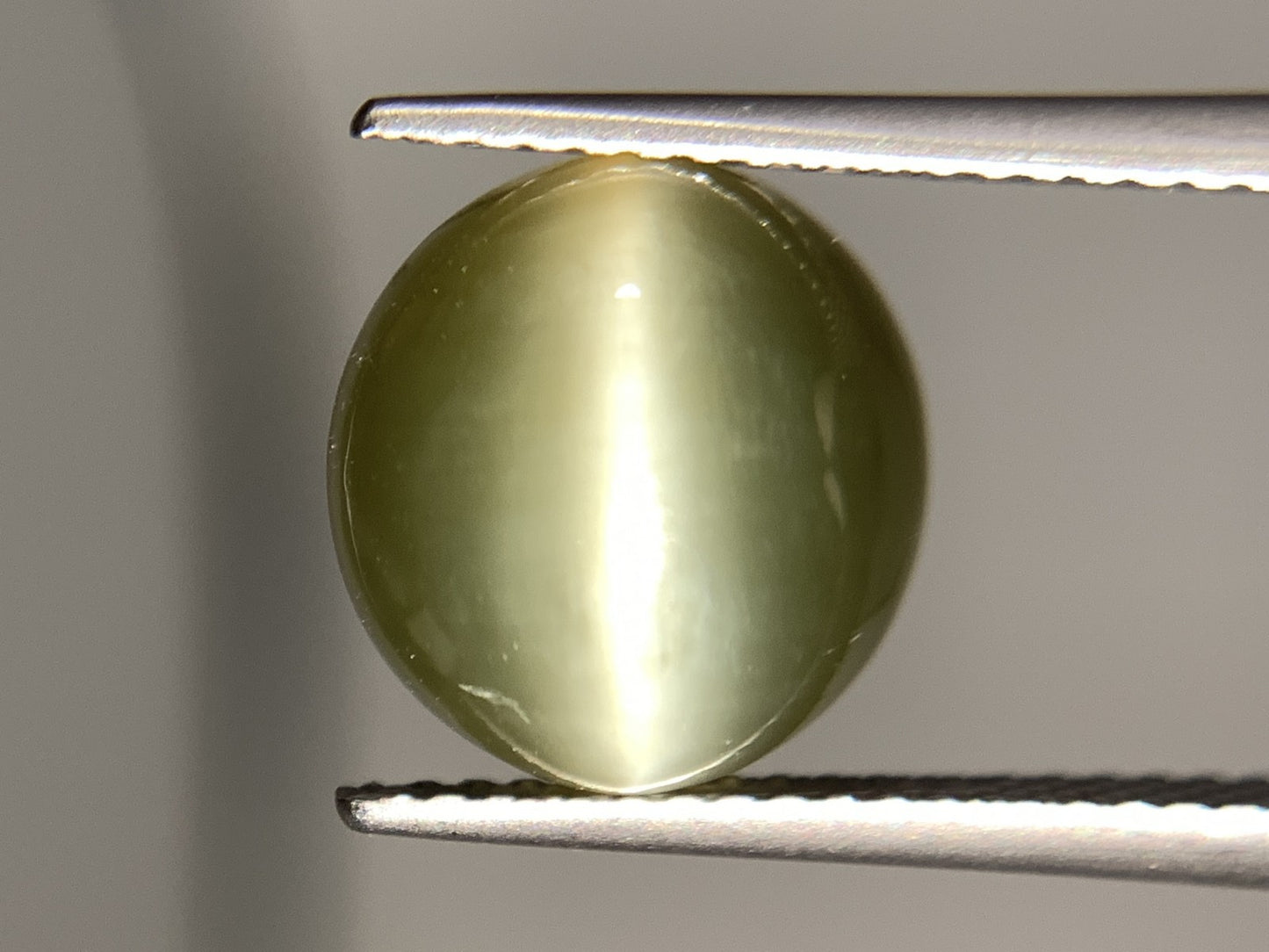 ネフライトキャッツアイ 天然 4.480ct 宝石ソーティング付き 10.6㎜×10.0㎜×5.2㎜ ルース（ 裸石 ） 5036Y