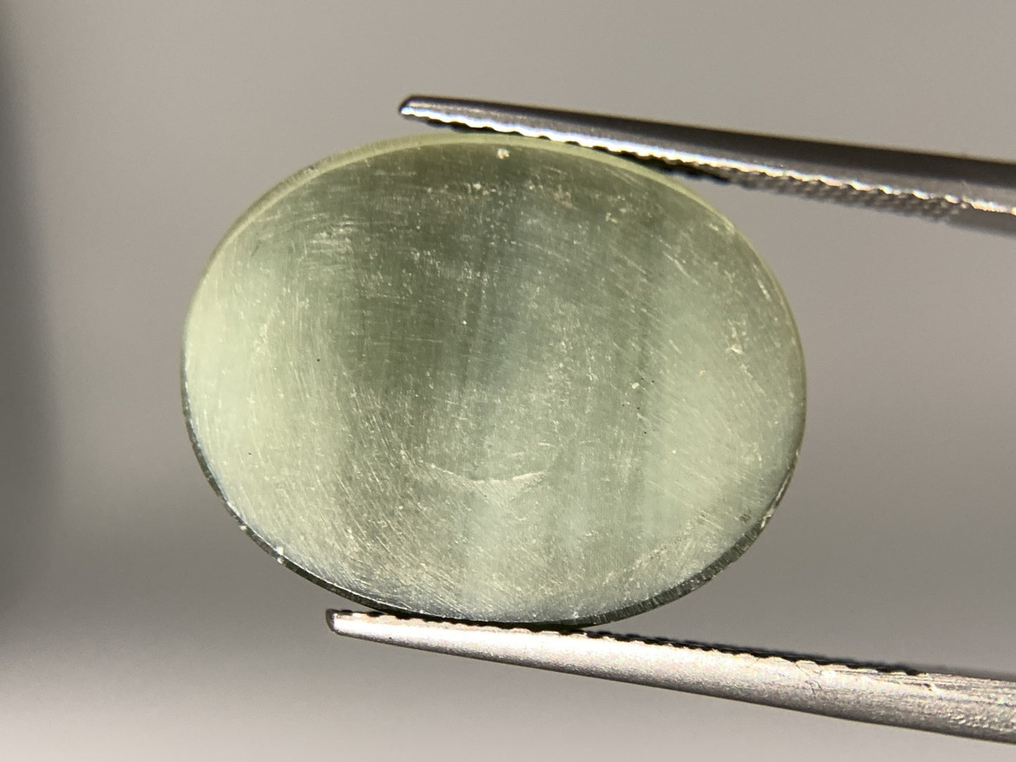 ネフライトキャッツアイ 12.785ct  宝石ソーティング付き  18.5㎜×14.4㎜×6.0㎜  天然 ルース（ 裸石 ） 4696Y