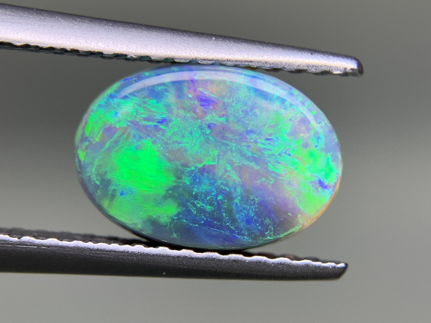 ブラックオパール 1.324ct 宝石ソーティング付き  9.4㎜×6.7㎜×3.1㎜  ルース（ 裸石 ） 3209Y