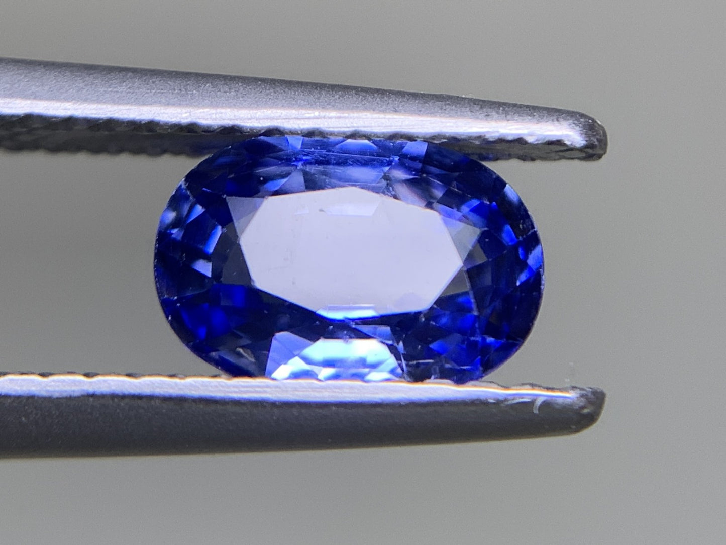 サファイア 1.321ct  宝石ソーティング付き  7.8㎜×5.5㎜×3.3㎜ ルース（ 裸石 ） 1824Y