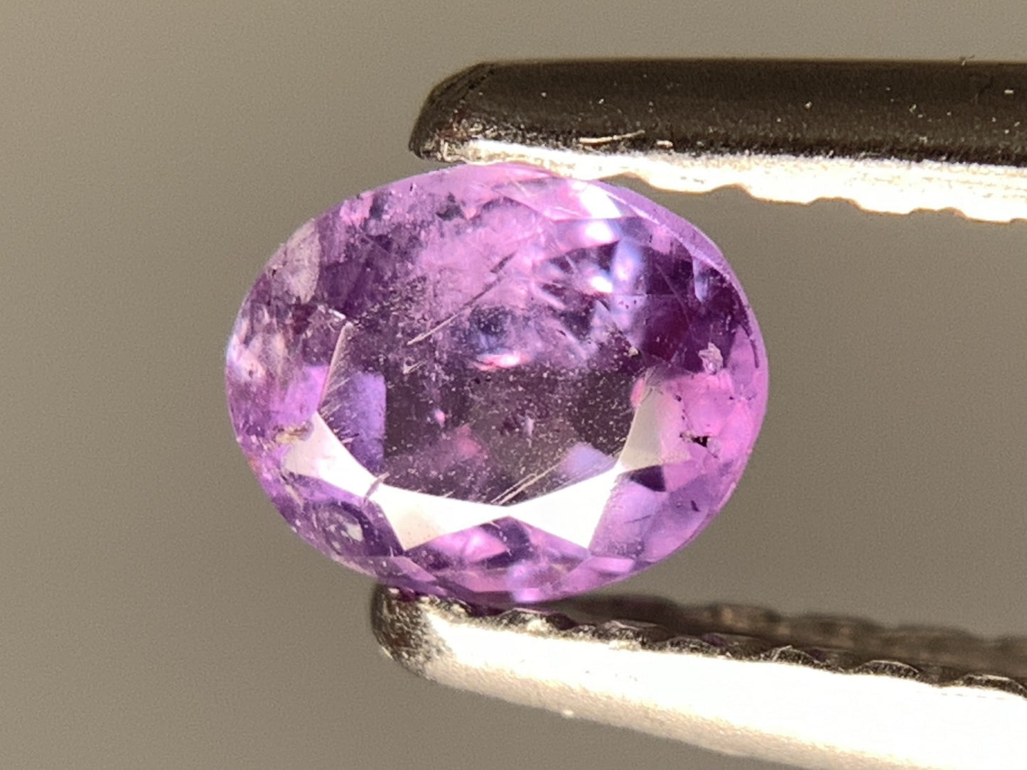 アレキサンドライト 天然 0.351ct 中央宝石ソーティング付き 4.65㎜×3.85㎜×2.38㎜ ルース（ 裸石 ） 7105Y