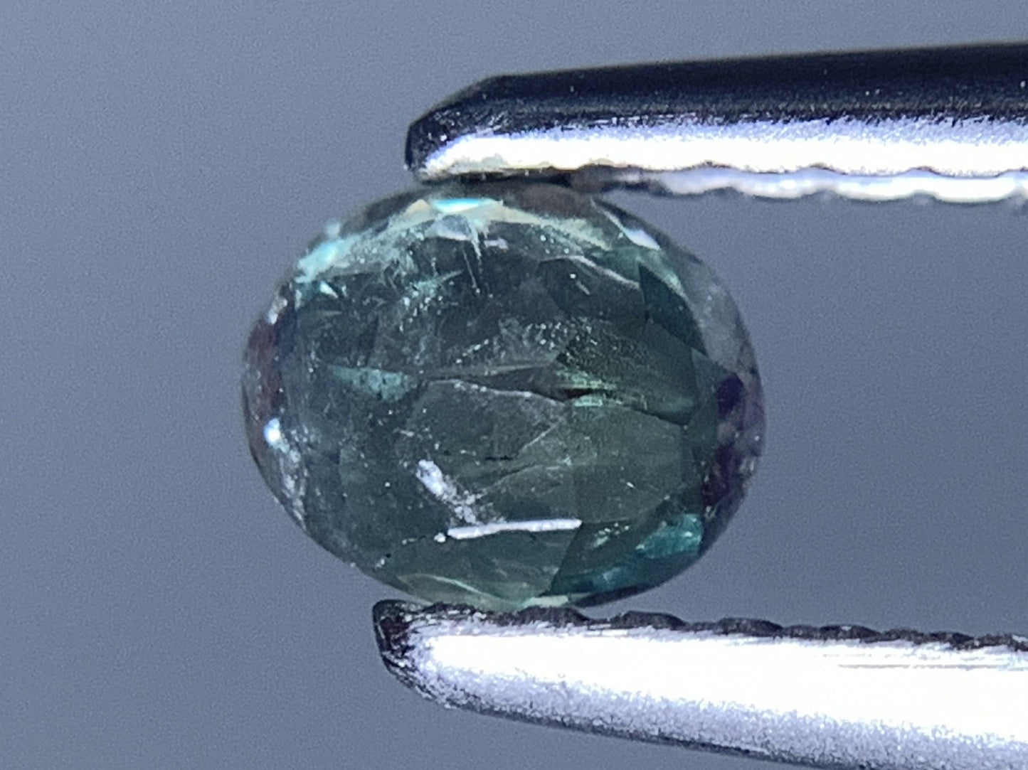 アレキサンドライト 天然 0.351ct 中央宝石ソーティング付き 4.65㎜×3.85㎜×2.38㎜ ルース（ 裸石 ） 7105Y