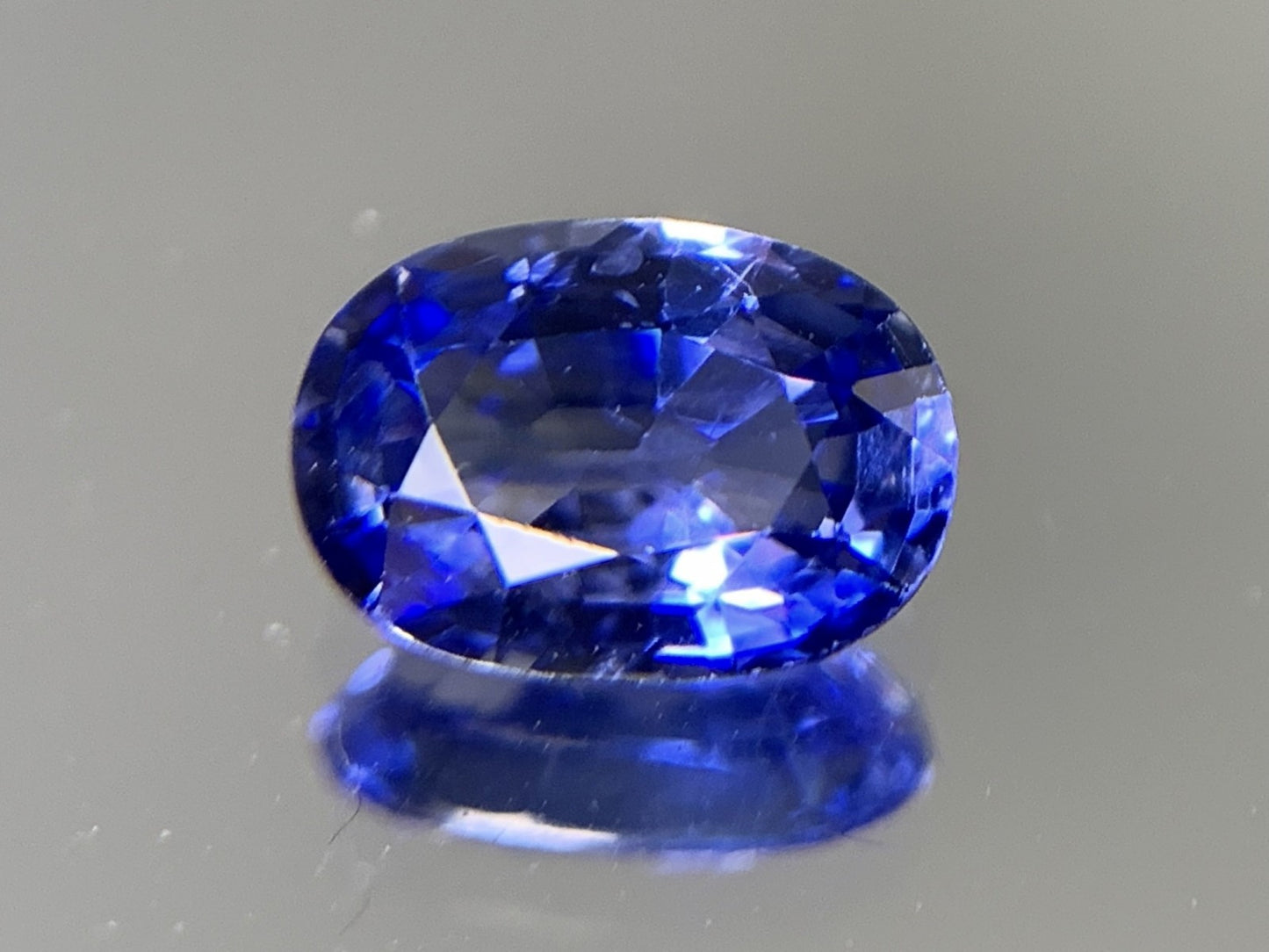 サファイア 1.321ct  宝石ソーティング付き  7.8㎜×5.5㎜×3.3㎜ ルース（ 裸石 ） 1824Y