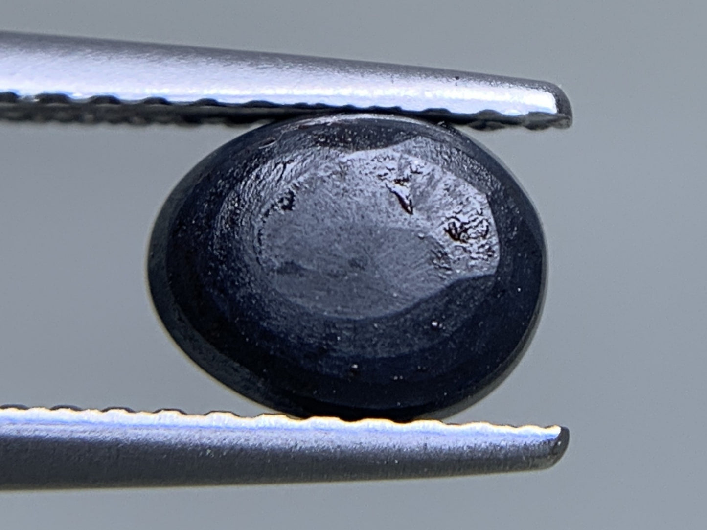 ブラックオパール 天然 0.797ct 宝石ソーティング付き 6.6㎜×5.3㎜×3.2㎜ ルース（ 裸石 ） 6230Y