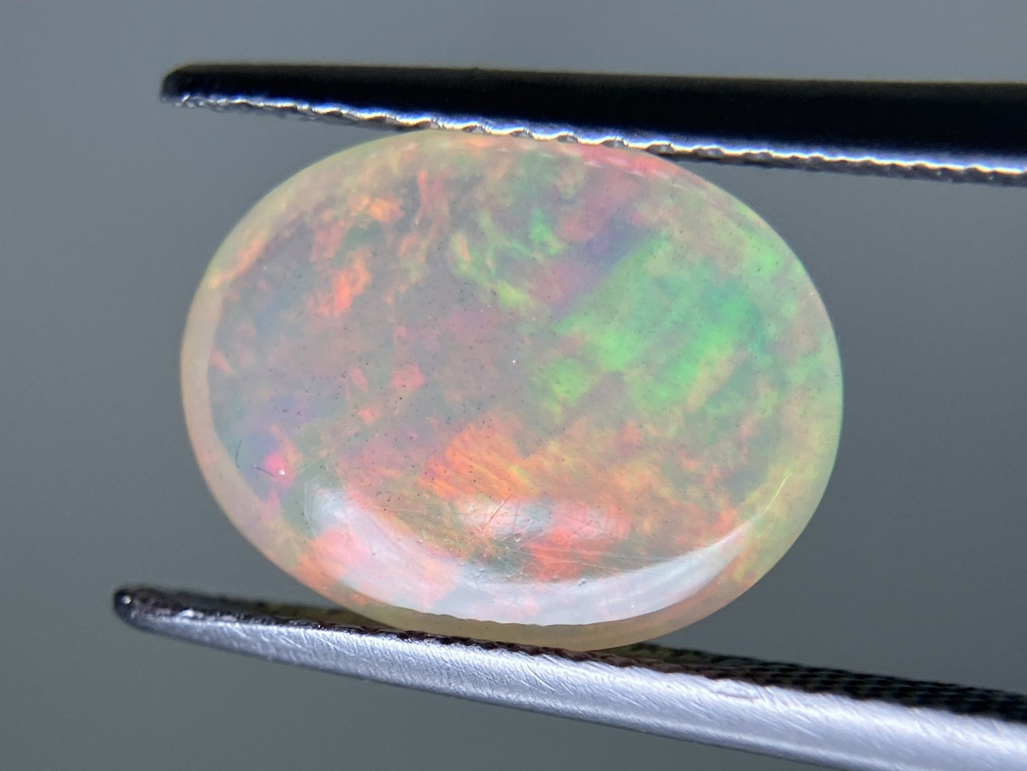 オパール 2.885ct 宝石ソーティング付き  12.3㎜×9.6㎜×5.1㎜  ルース（ 裸石 ） 3641YY