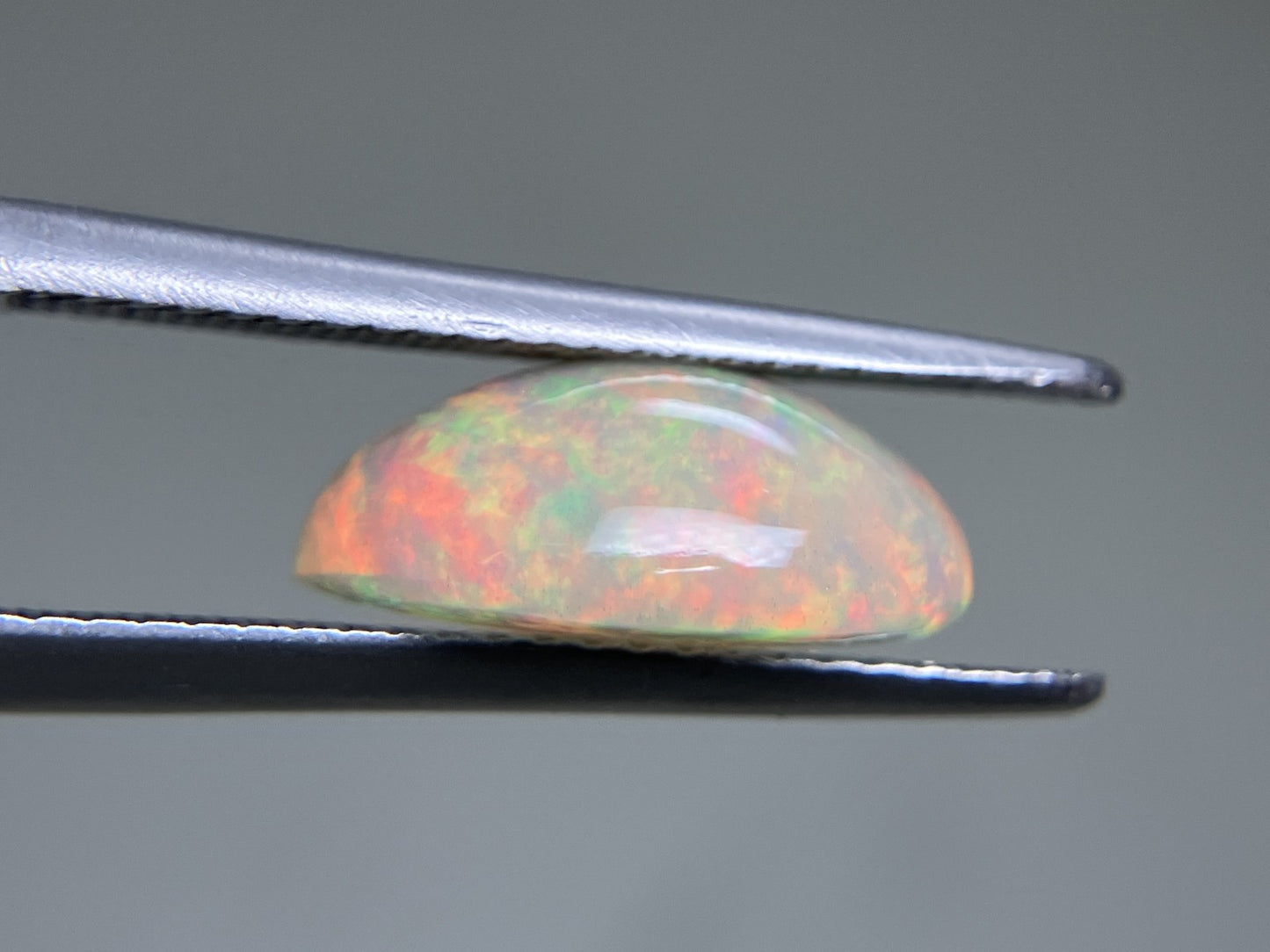 オパール 2.885ct 宝石ソーティング付き  12.3㎜×9.6㎜×5.1㎜  ルース（ 裸石 ） 3641YY
