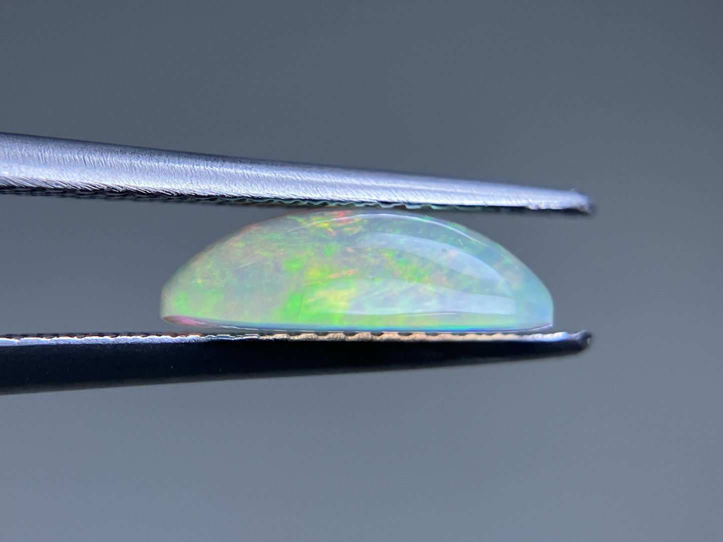 オパール 1.878ct 宝石ソーティング付き  11.9㎜×7.7㎜×3.9㎜  ルース（ 裸石 ） 3629YY