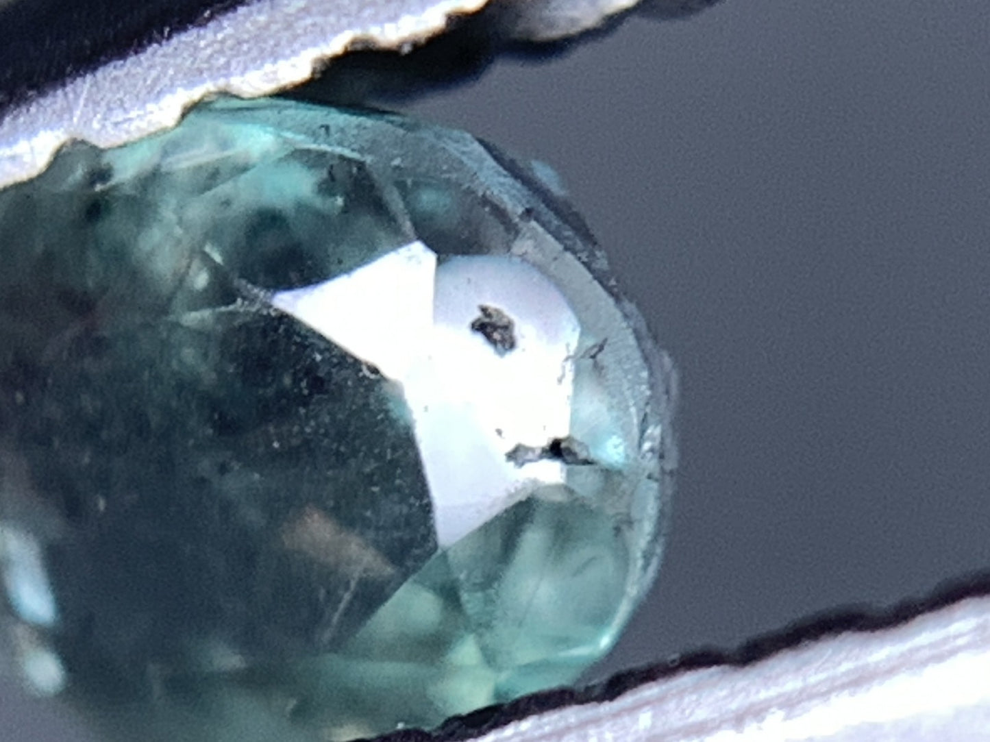 アレキサンドライト 天然 0.351ct 中央宝石ソーティング付き 4.65㎜×3.85㎜×2.38㎜ ルース（ 裸石 ） 7105Y