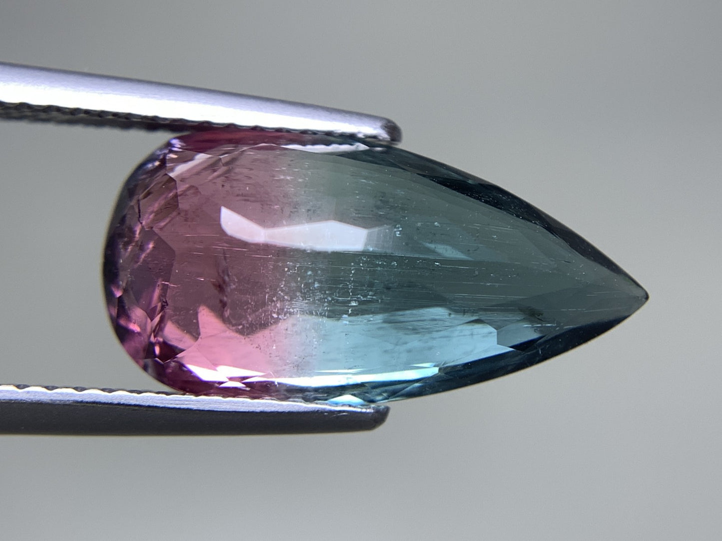 パーティカラードトルマリン 天然 6.878ct 中央宝石ソーティング付き 17.87㎜×9.31㎜×6.31㎜ ルース（ 裸石 ） 7109Y