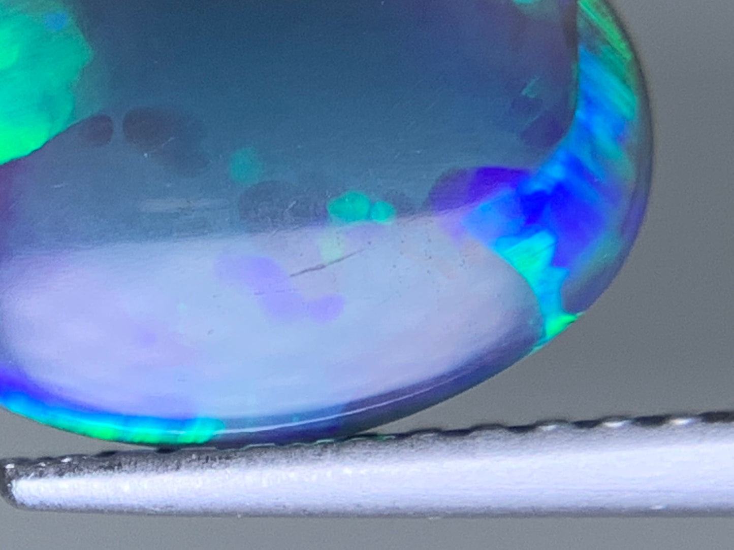 ブラックオパール 天然 1.927ct 宝石ソーティング付き 11.0㎜×7.6㎜×3.8㎜ ルース（ 裸石 ） 6380Y