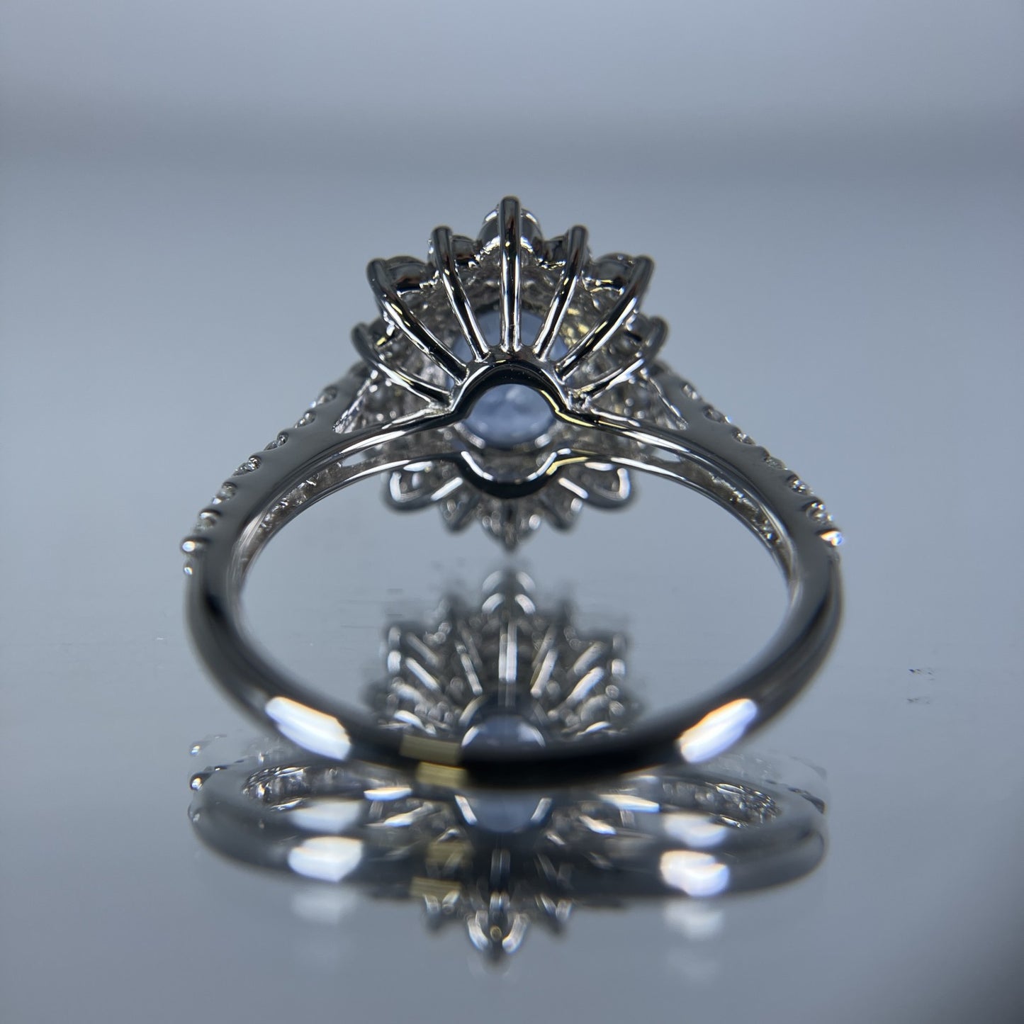 サファイア 1.85ct 非加熱 NoHeat コンフラワーブルー Cornflower blue AIGS鑑別書 D0.78ct PT900 4.7g 指輪 8178K