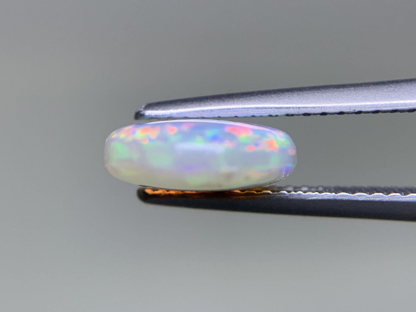 オパール 3.223ct  宝石ソーティング付き  13.1㎜×10.1㎜×3.8㎜  ルース（ 裸石 ） 4075Y
