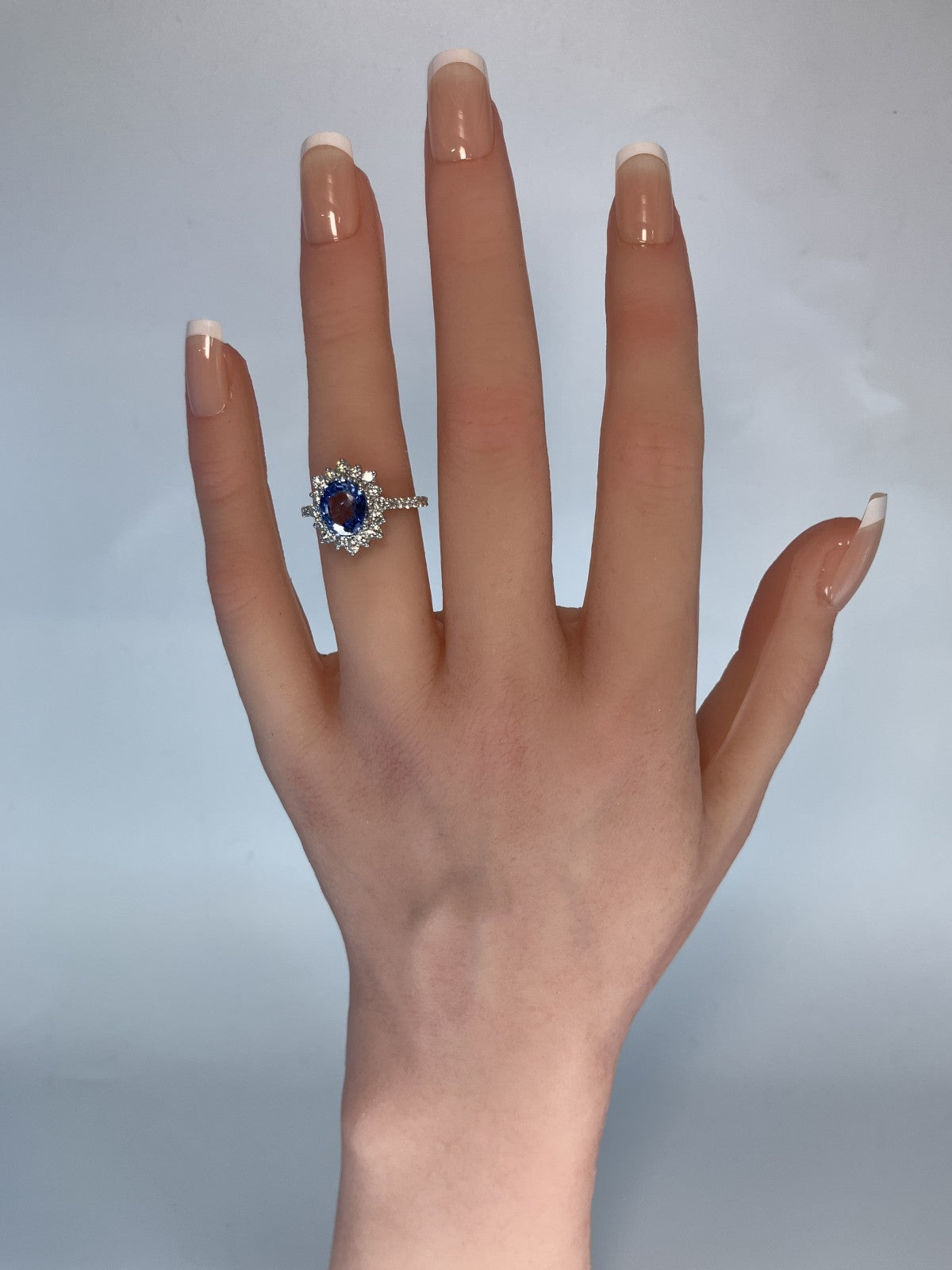 サファイア 1.85ct 非加熱 NoHeat コンフラワーブルー Cornflower blue AIGS鑑別書 D0.78ct PT900 4.7g 指輪 8178K
