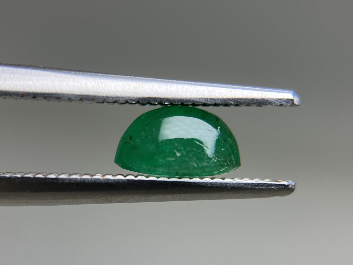エメラルド 天然 1.121ct 中央宝石ソーティング付き 7.2㎜×5.2㎜×4.0㎜ 天然 ルース（ 裸石 ） 5674YY