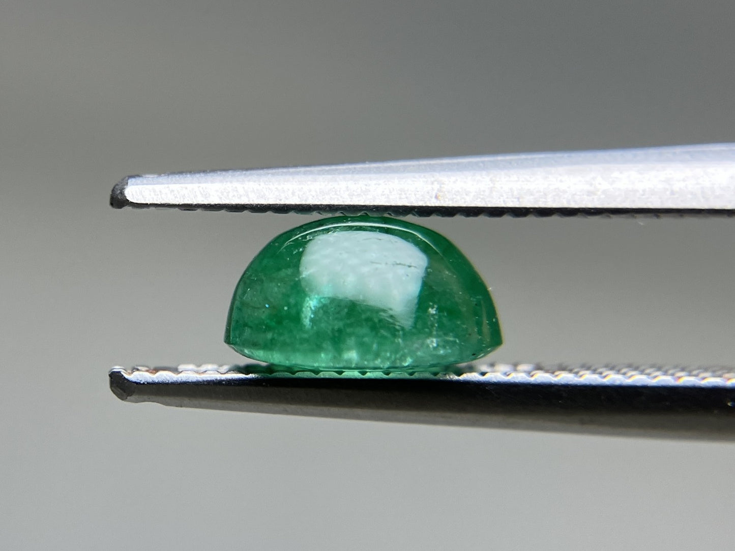 エメラルド 天然 1.121ct 中央宝石ソーティング付き 7.2㎜×5.2㎜×4.0㎜ 天然 ルース（ 裸石 ） 5674YY
