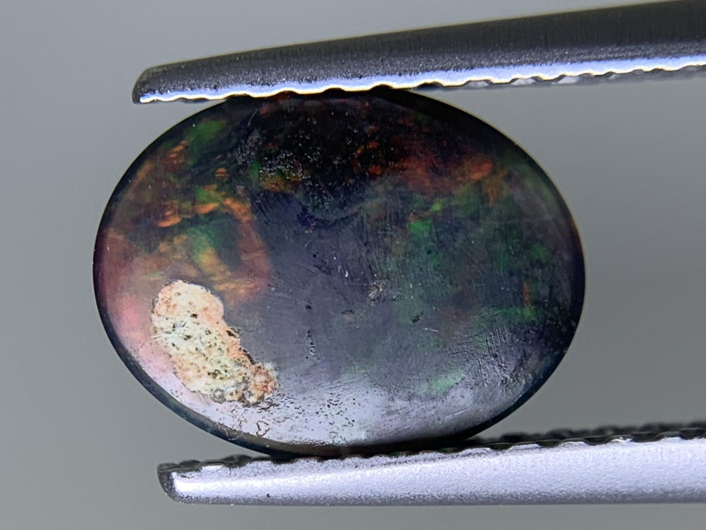 ブラックオパール 天然 0.672ct 宝石ソーティング付き 8.8㎜×6.8㎜×1.6㎜ ルース（ 裸石 ） 6331Y